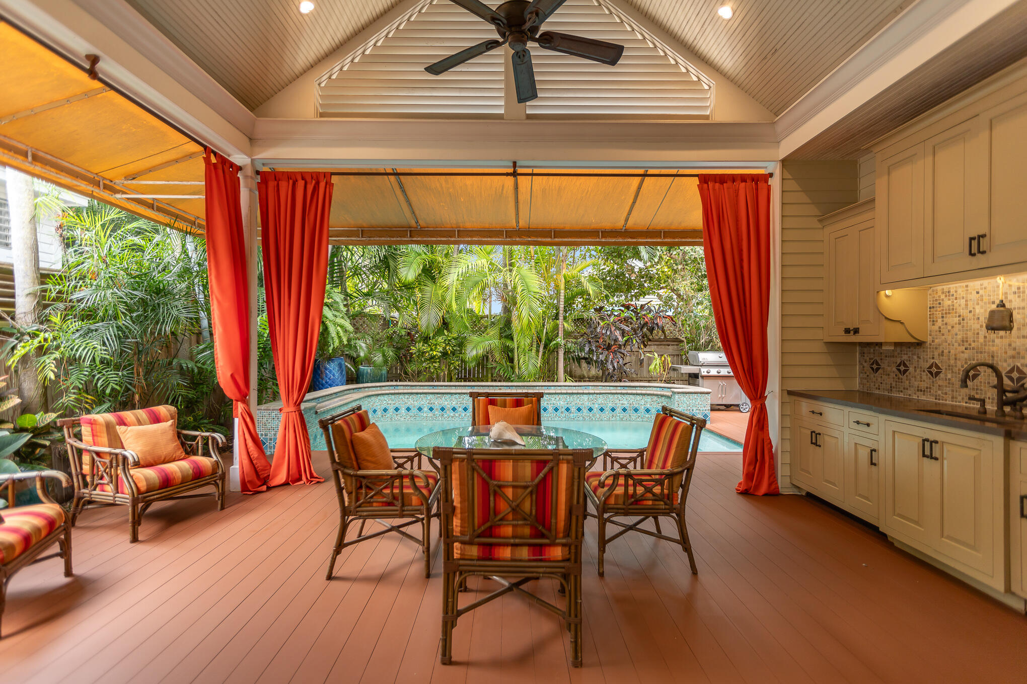 728 Love Lane Property Photo 1