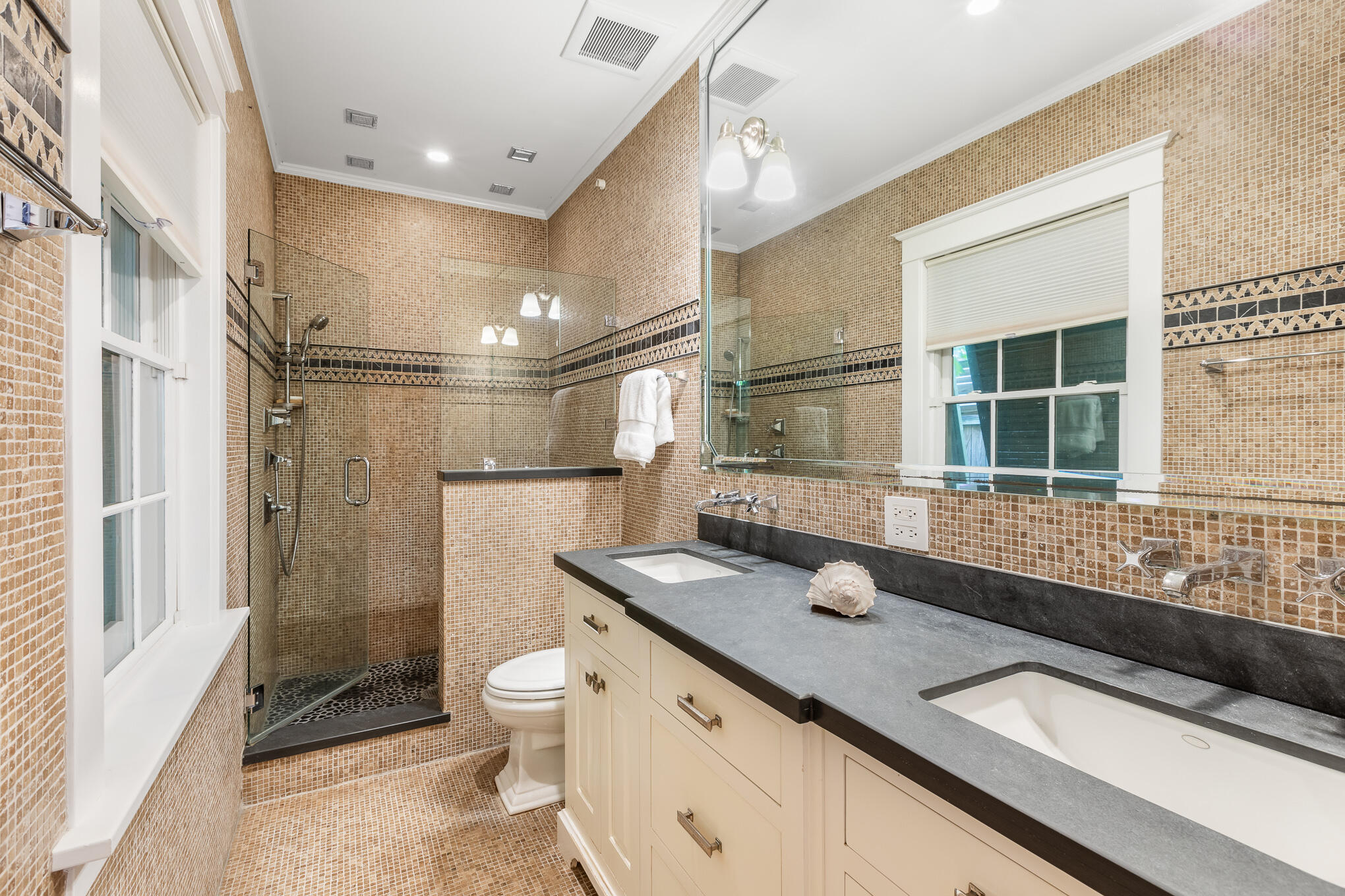 728 Love Lane Property Photo 9