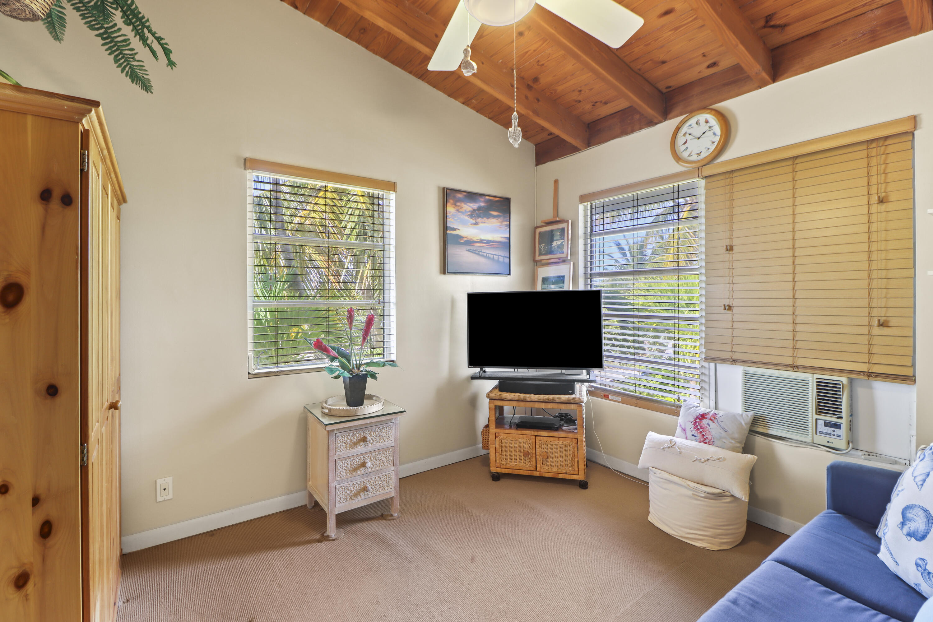 1404 Boca Chica Road Property Photo 17