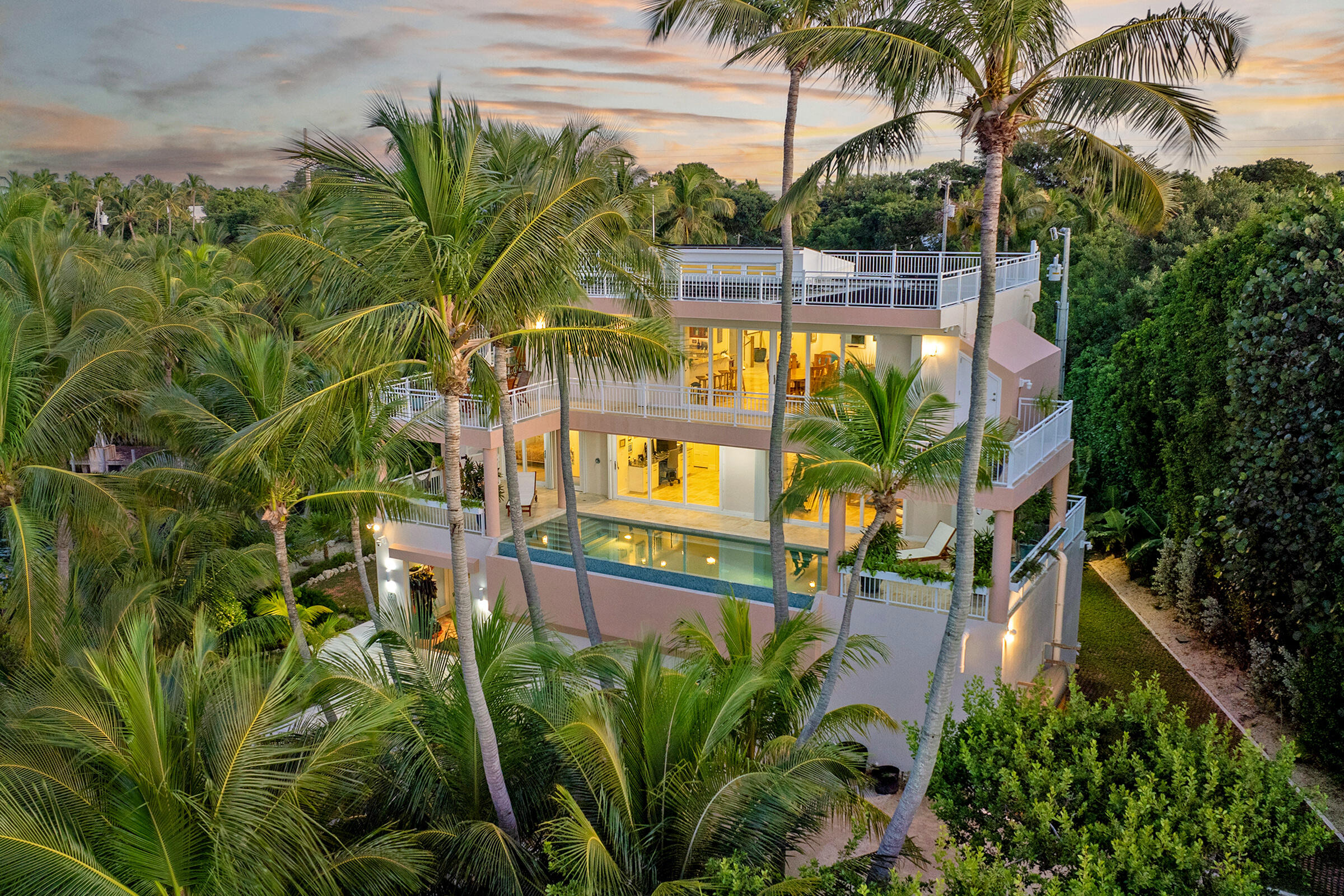 100 List Street Property Photo 10