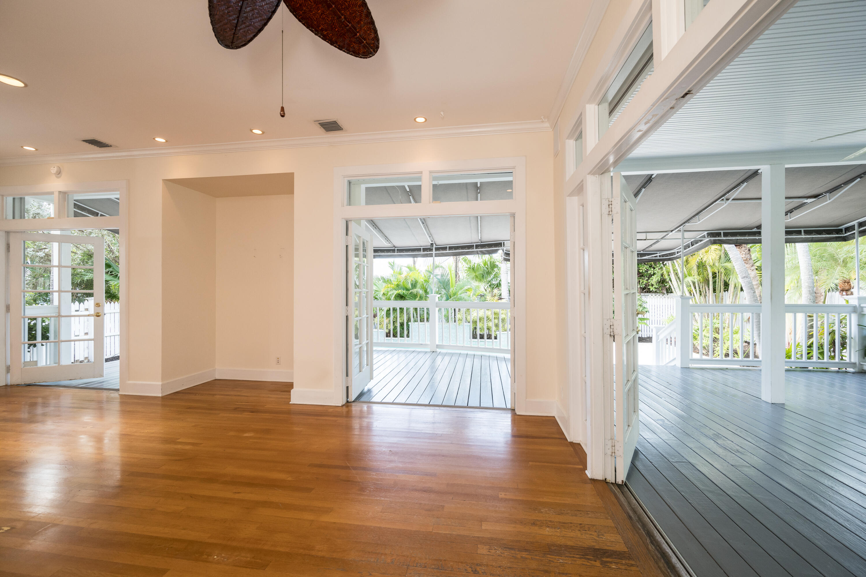 1523 Flagler Avenue Property Photo 10