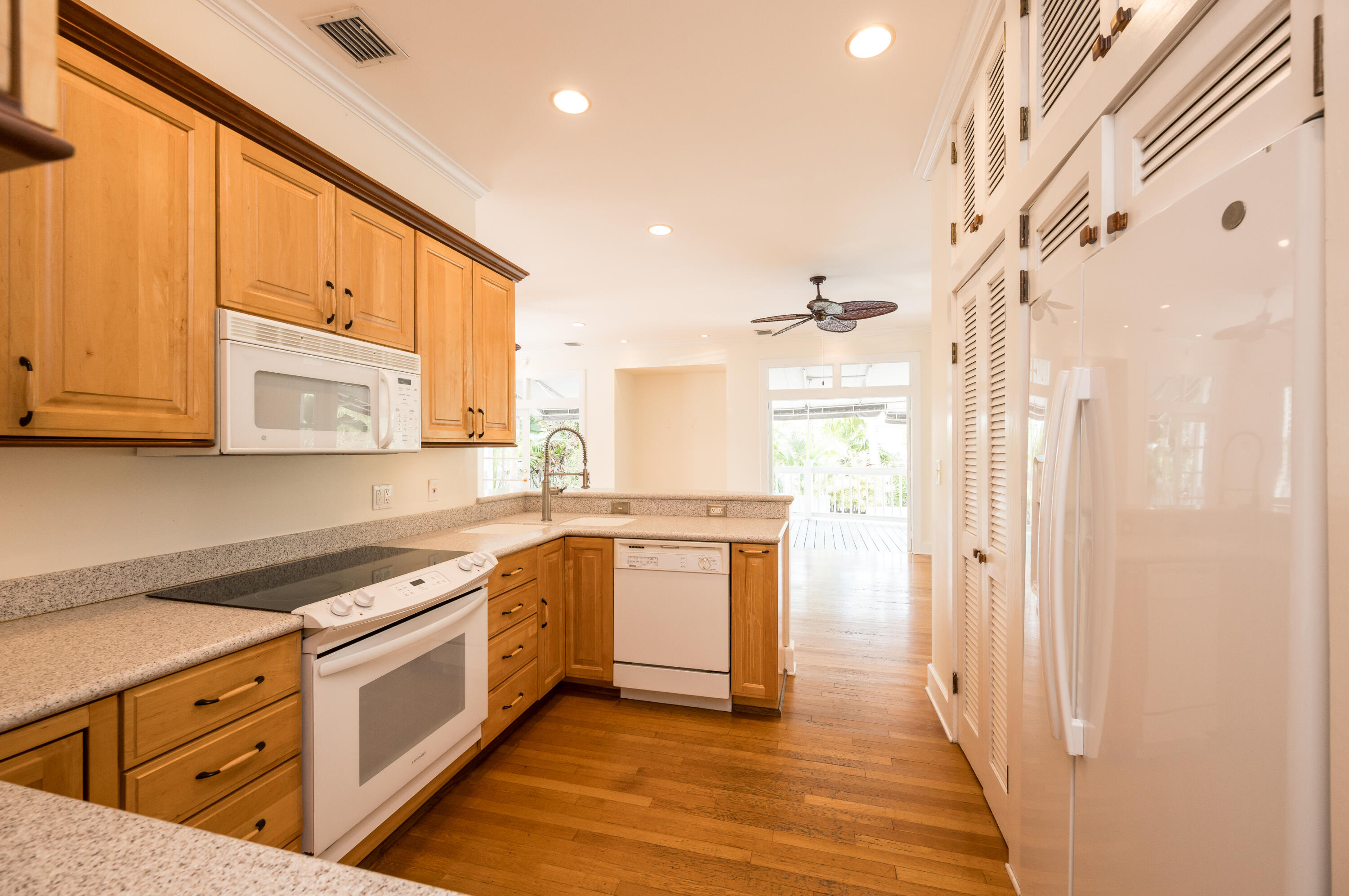 1523 Flagler Avenue Property Photo 29