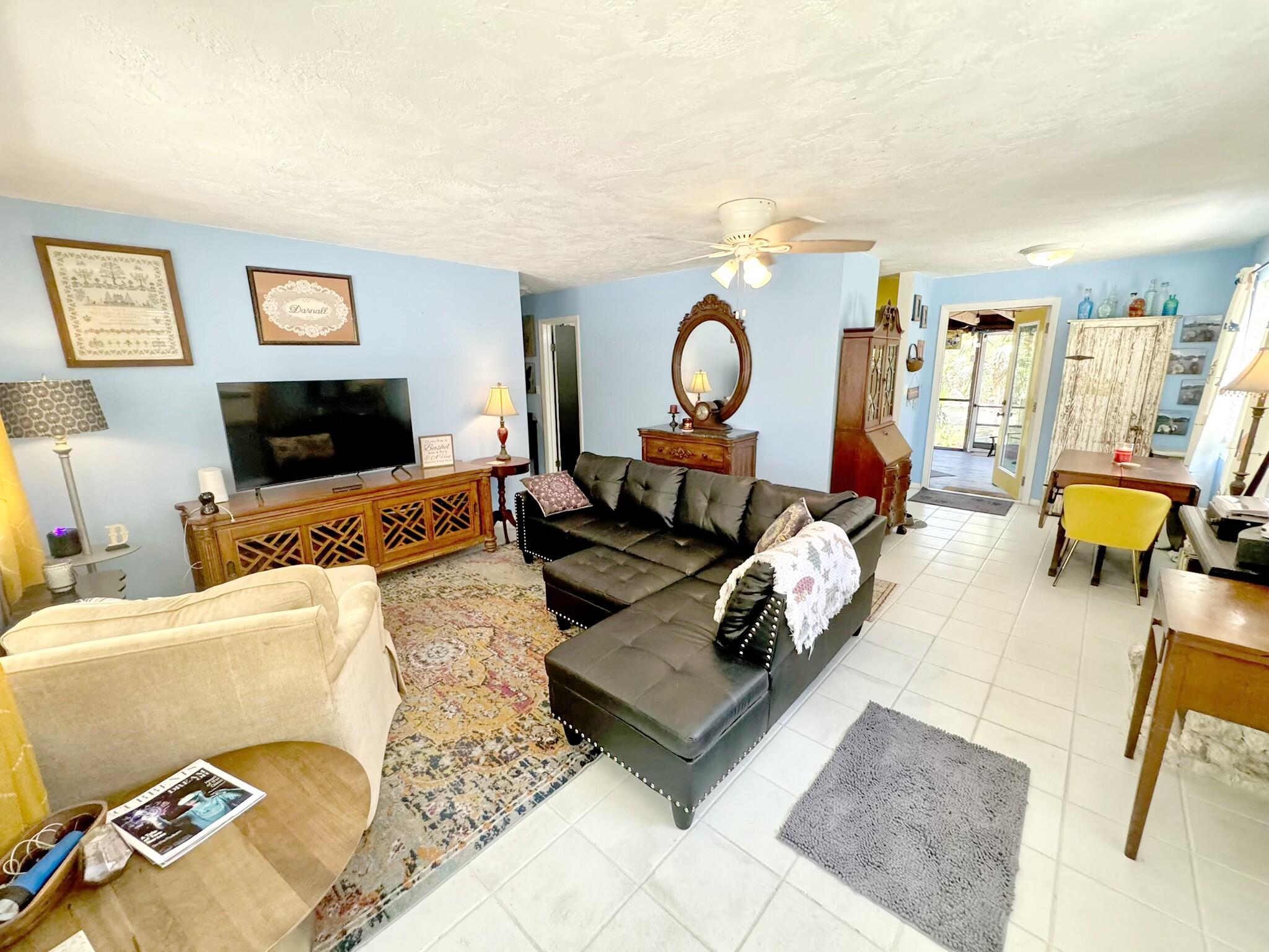 30375 Oleander Boulevard Property Photo 2