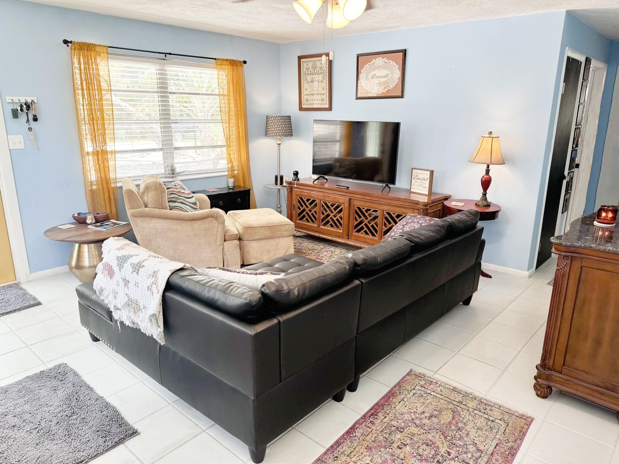 30375 Oleander Boulevard Property Photo 3