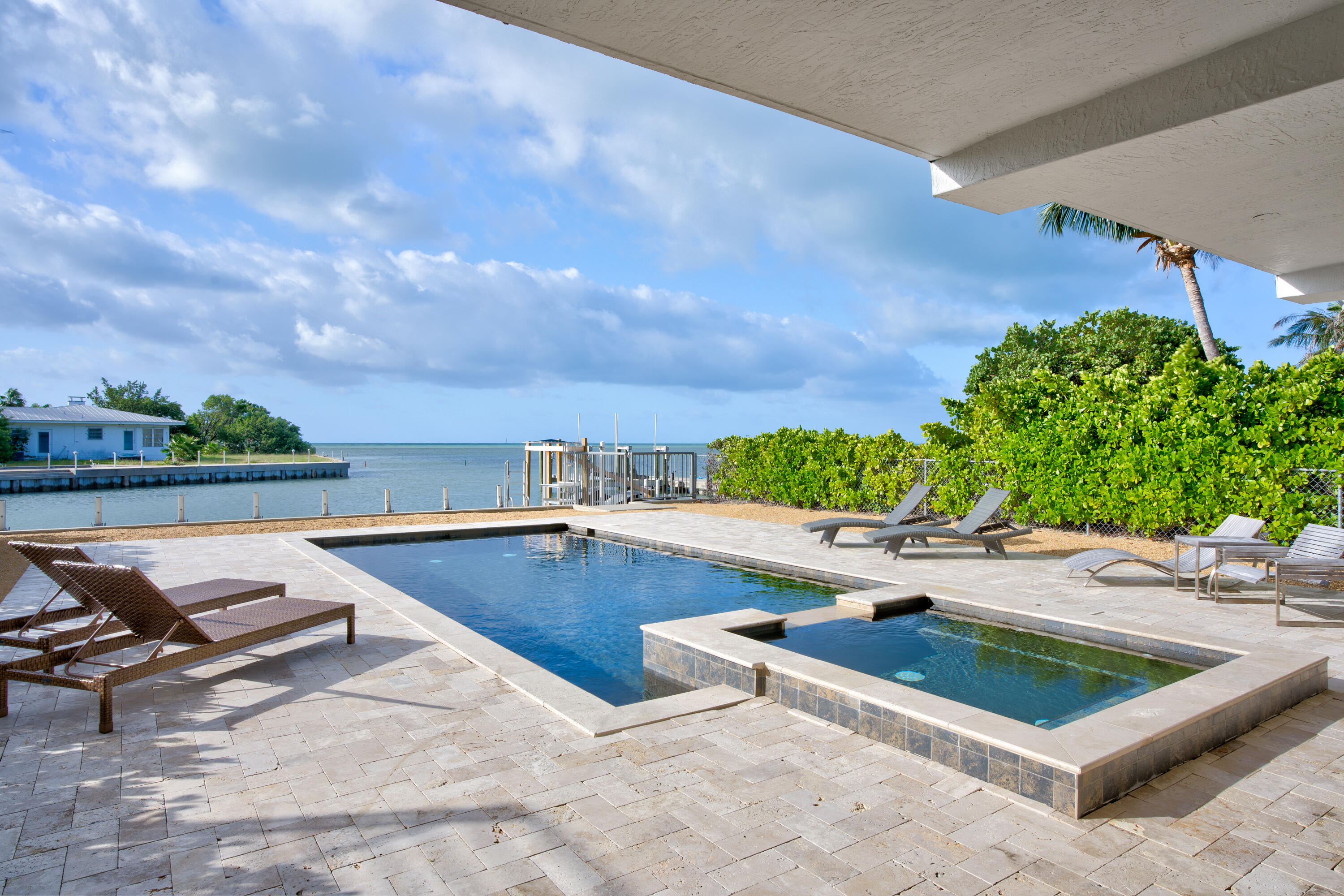 2010 Sombrero Beach Road Property Photo 9