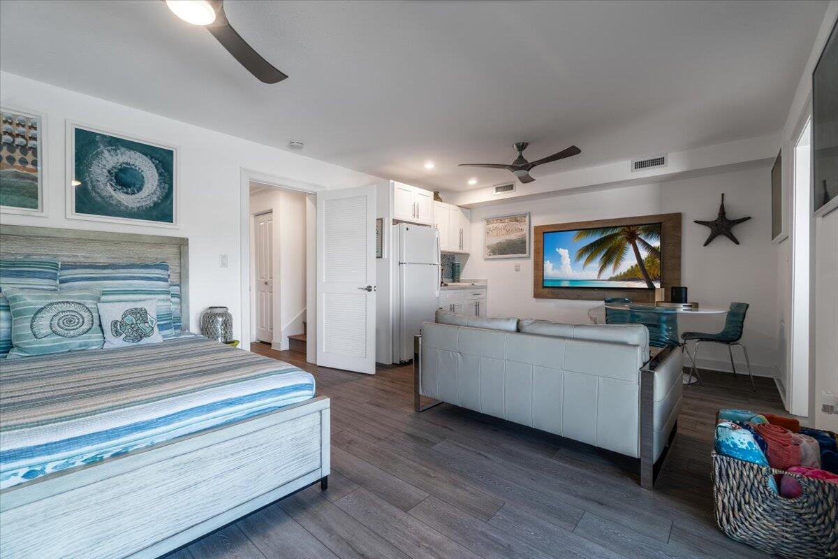 443 Sombrero Beach Road Property Photo 13