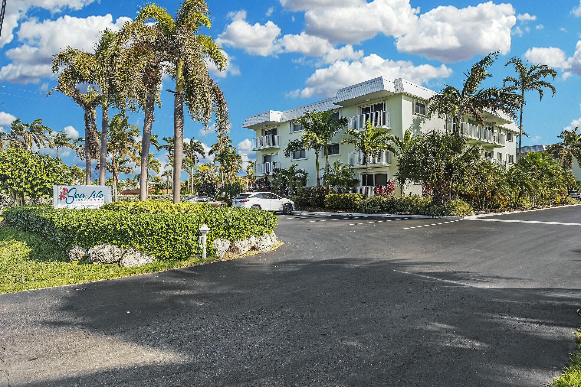1101 W Ocean Drive, 23 Property Photo 5