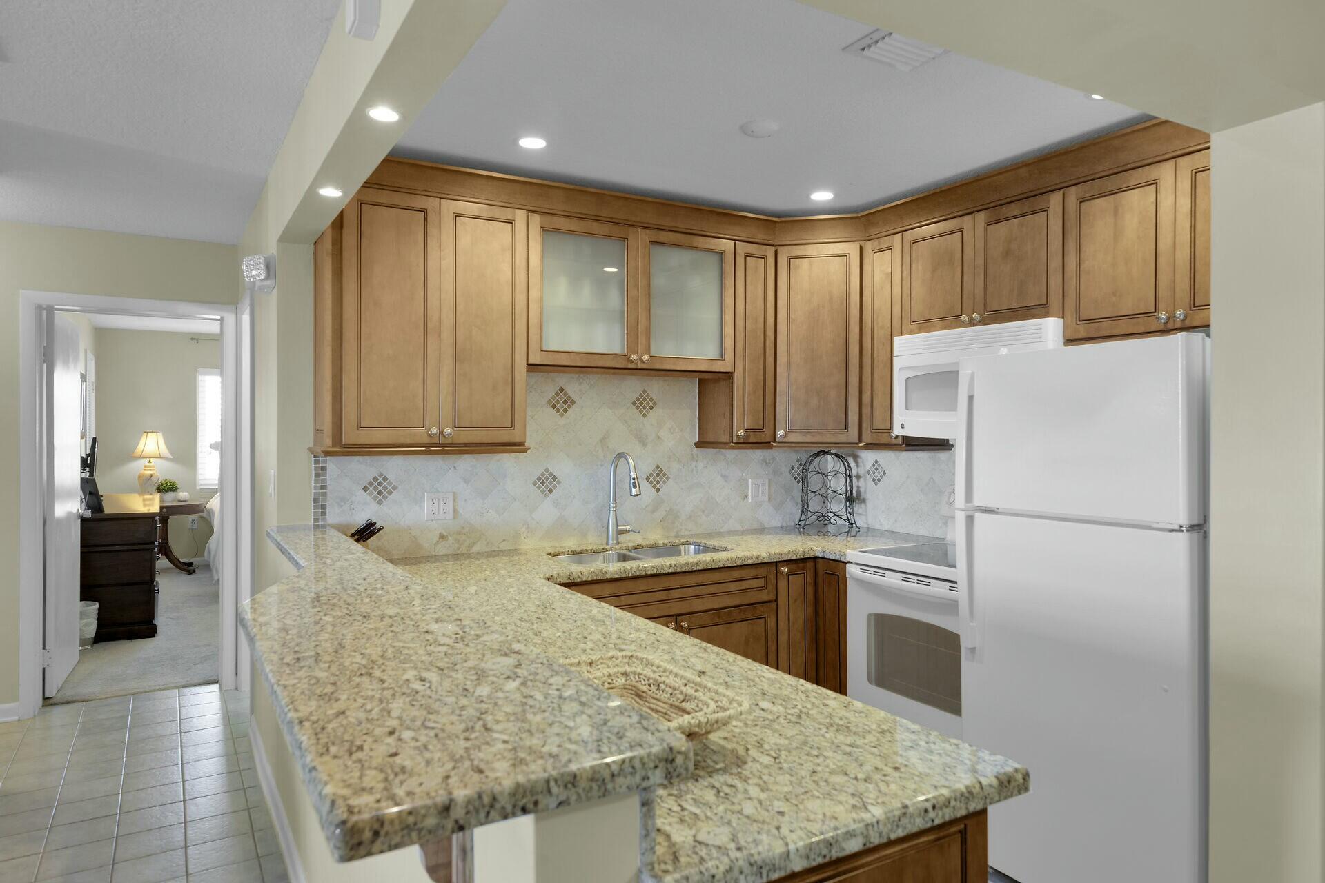 1101 W Ocean Drive, 23 Property Photo 14