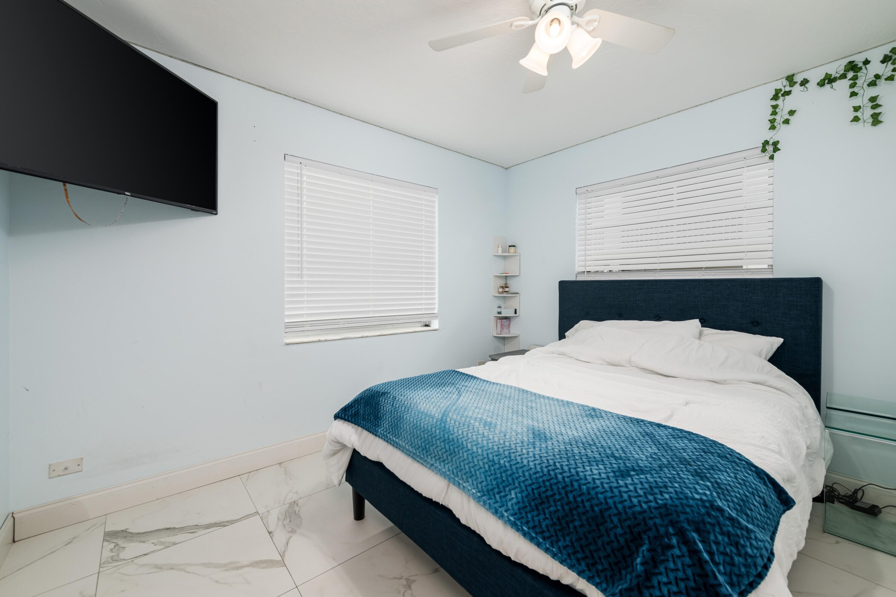 598 W Copa D Oro Property Photo 18