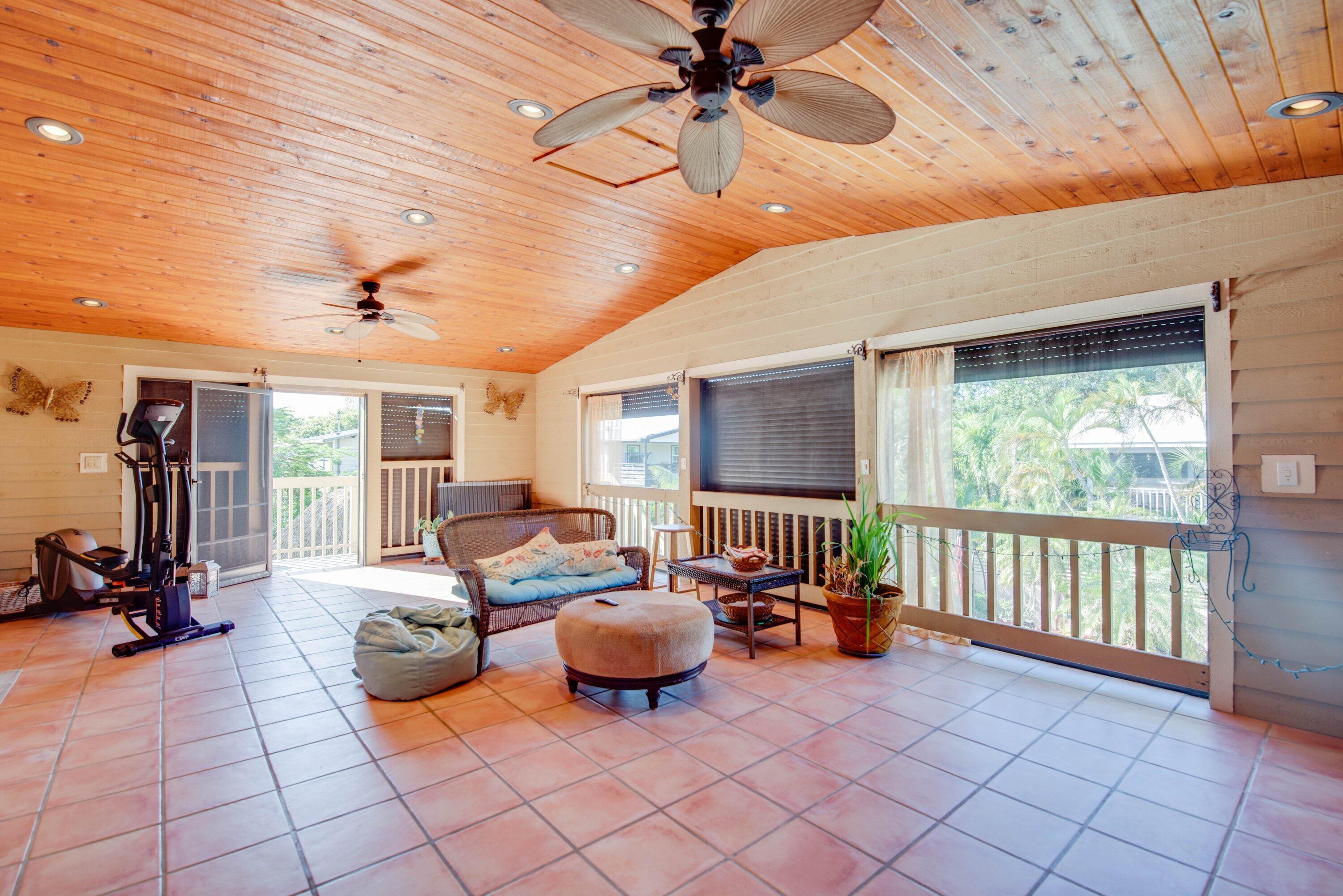 27038 Angelfish Road Property Photo 5