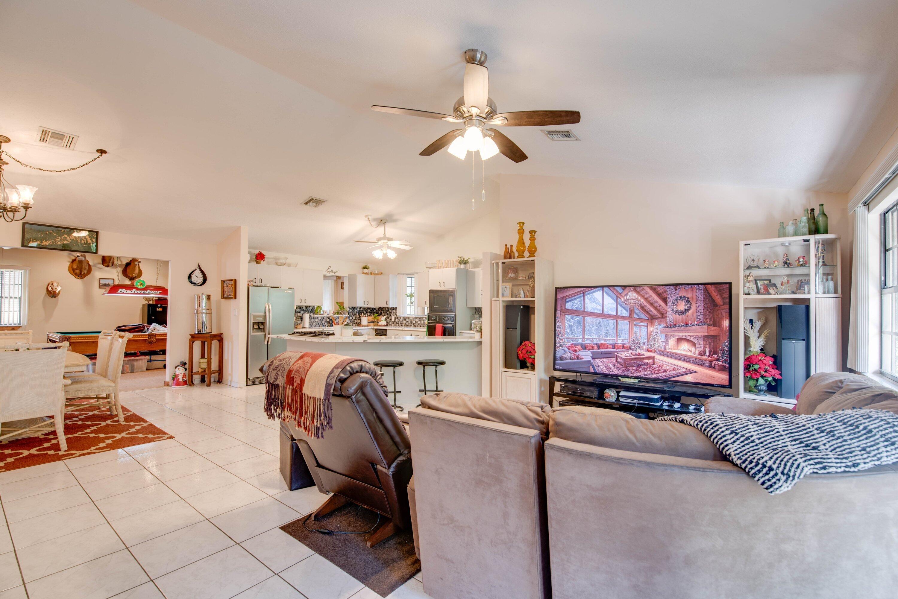 27038 Angelfish Road Property Photo 10