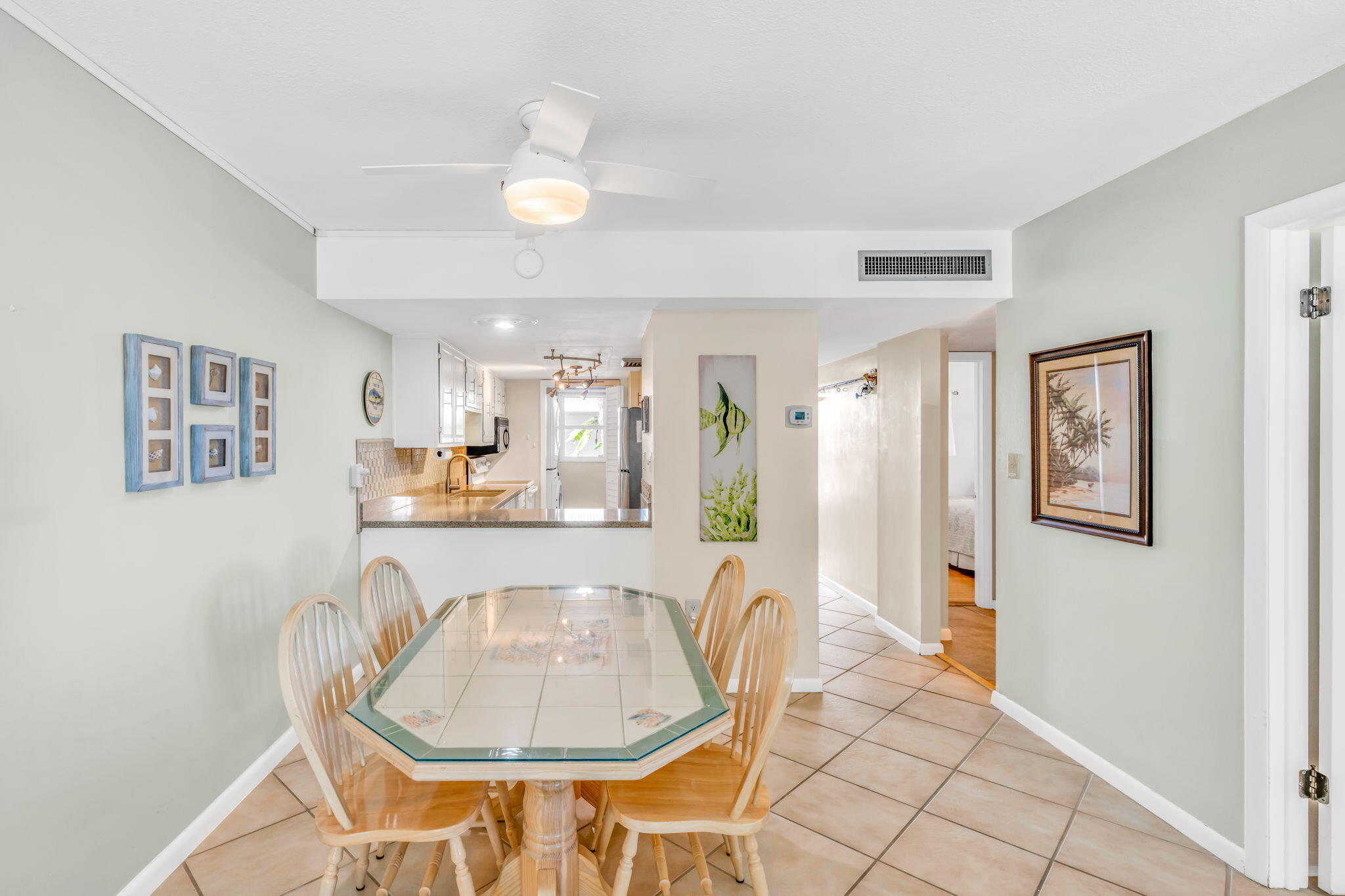 201 E Ocean Drive, 110 Property Photo 8