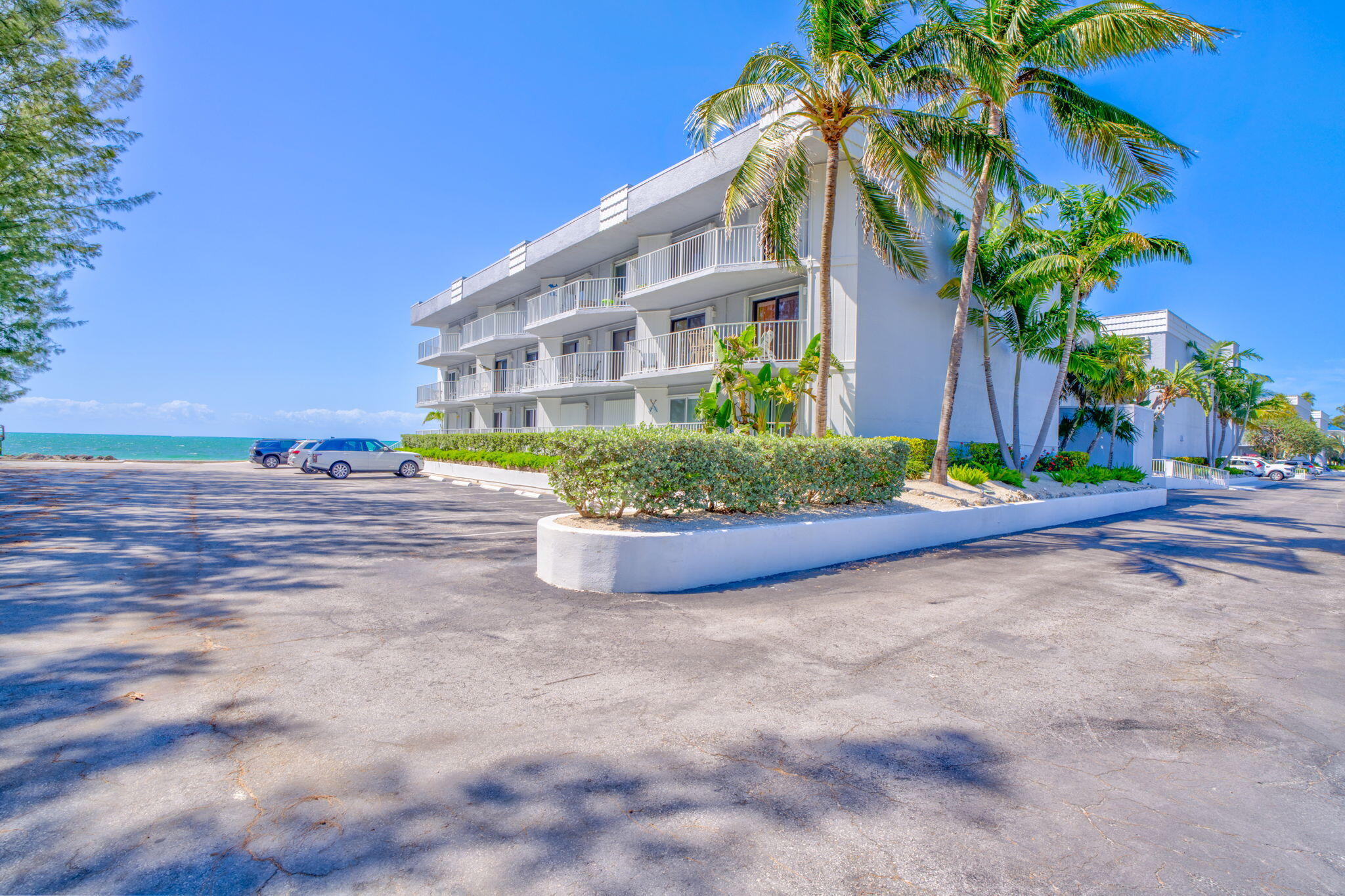 201 E Ocean Drive, 110 Property Photo 43