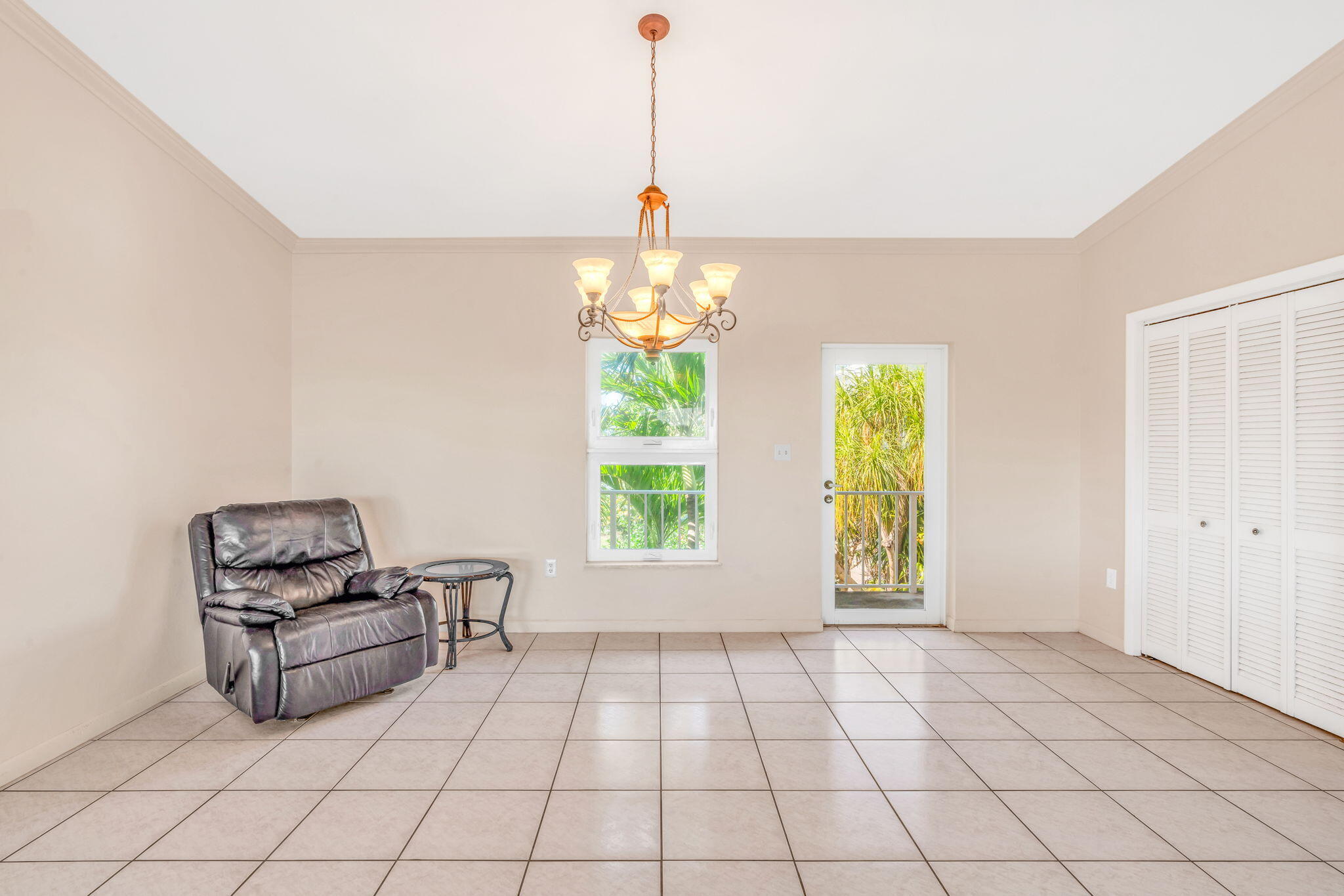 117 Avenue E Property Photo 21