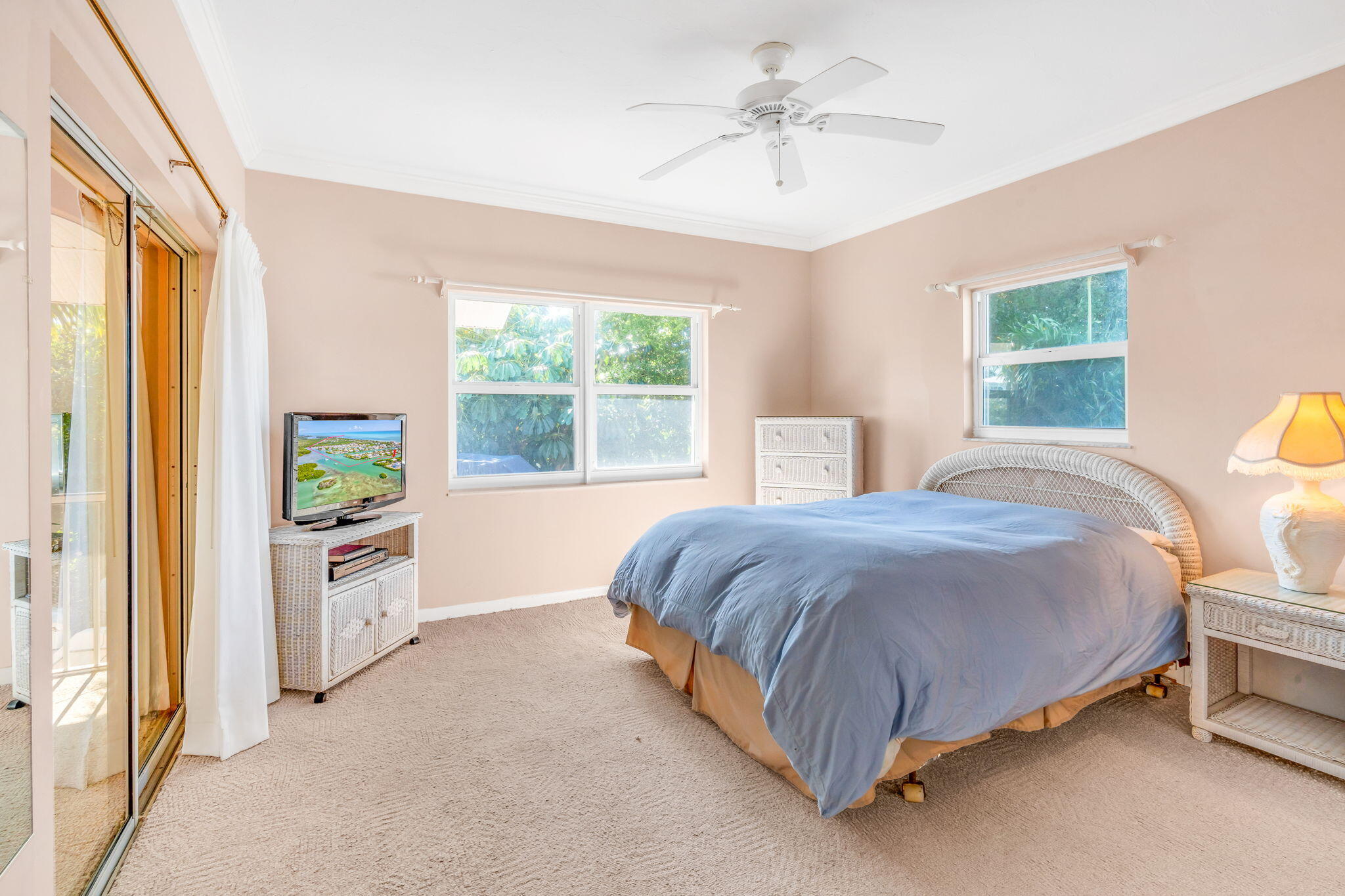 117 Avenue E Property Photo 28