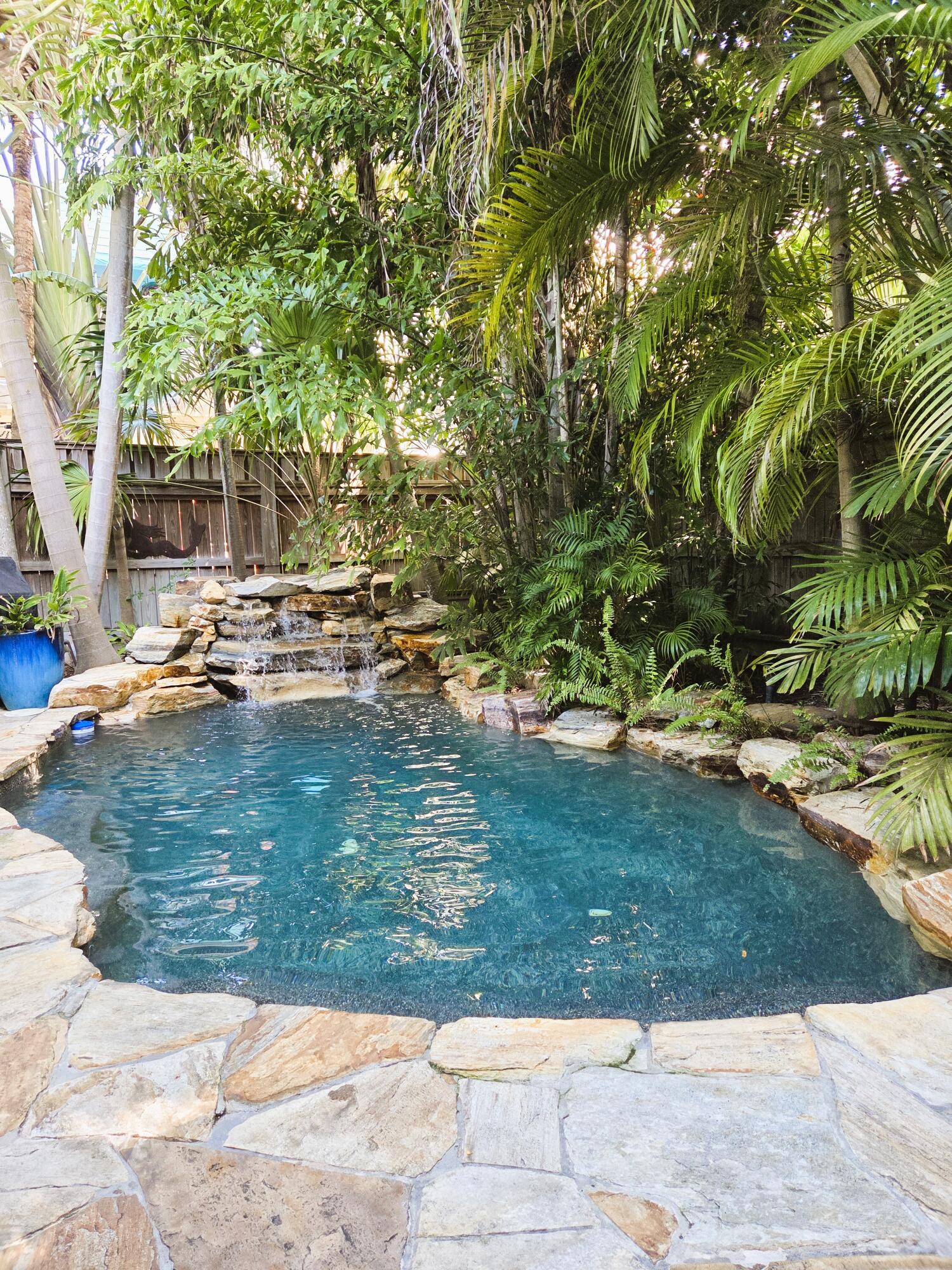 710 William Street Property Photo 2