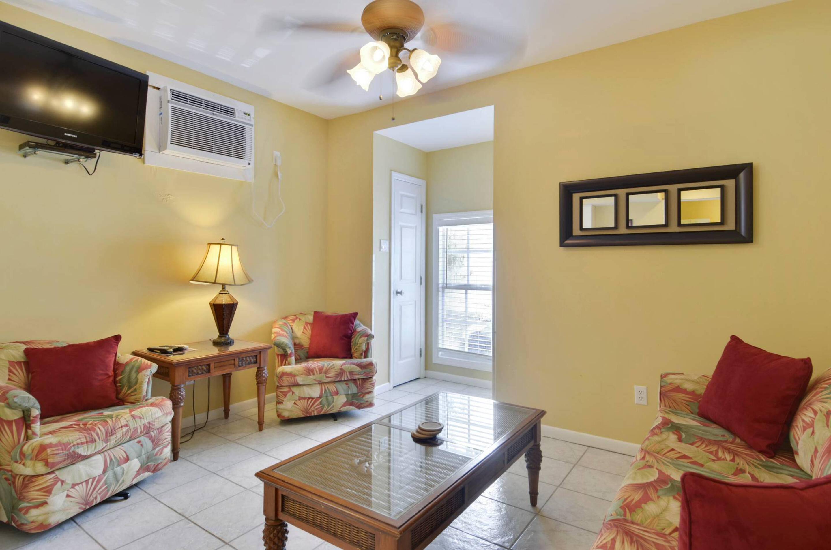 515 Amelia Street Property Photo 12