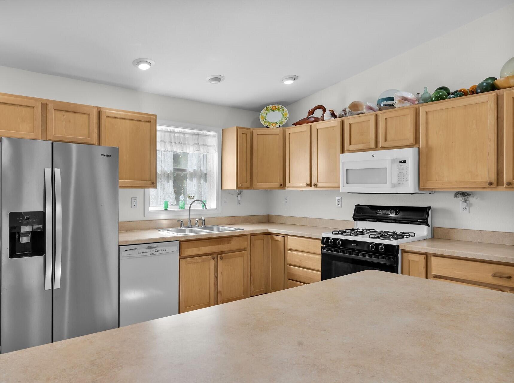 30246 Watson Boulevard Property Photo 7