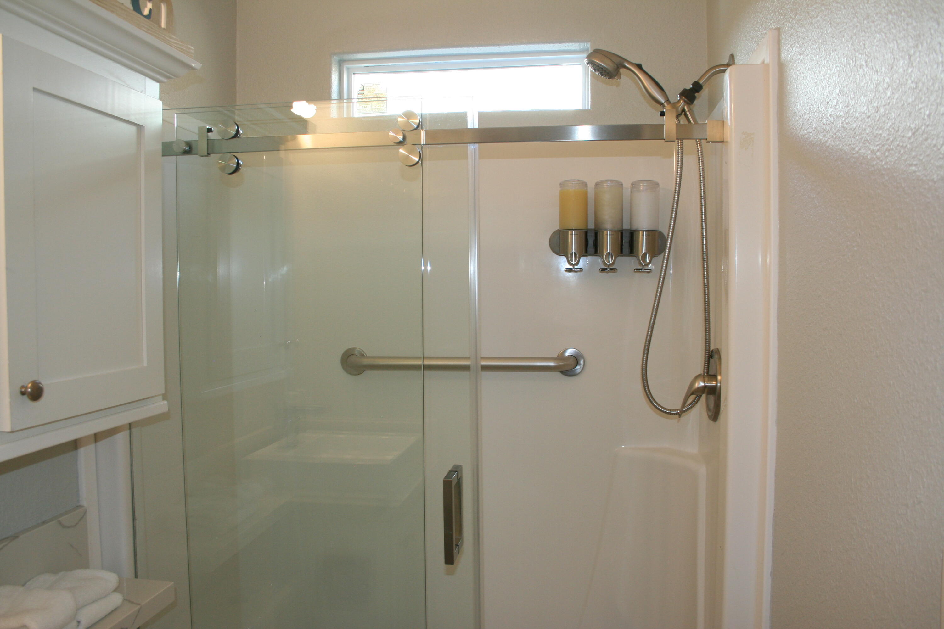 999 Morris Avenue, 4-4 Property Photo 20