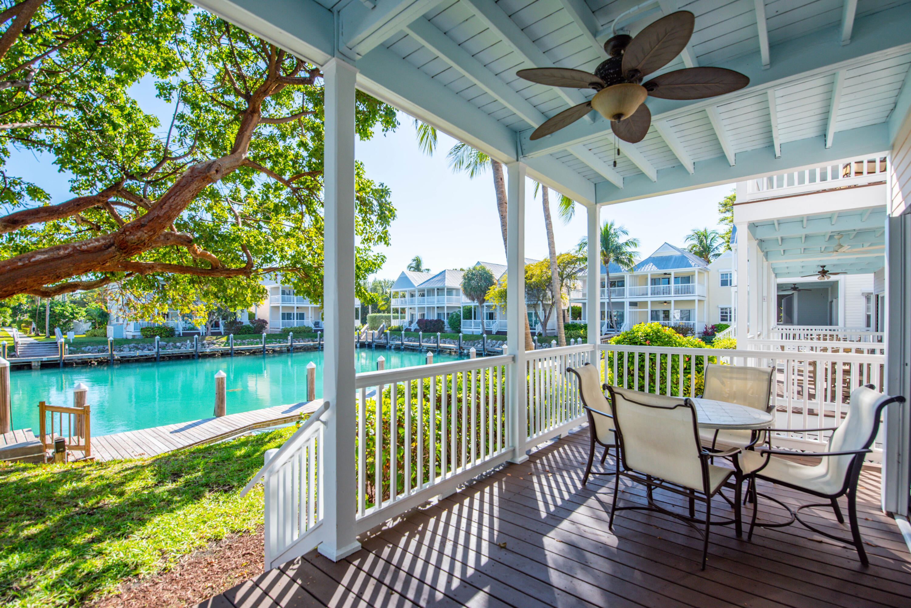7073 Hawks Cay Boulevard Property Photo 4