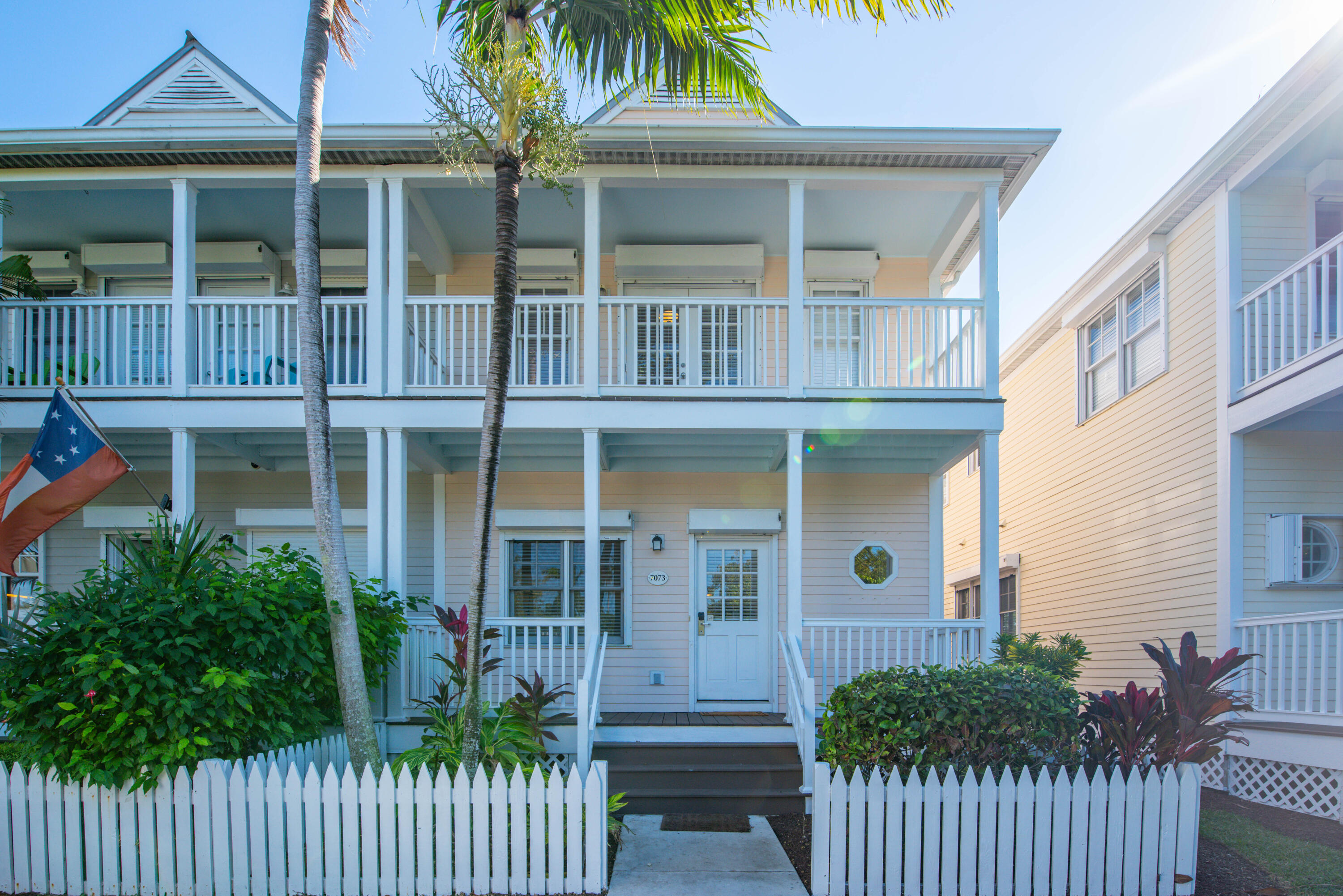 7073 Hawks Cay Boulevard Property Photo 5