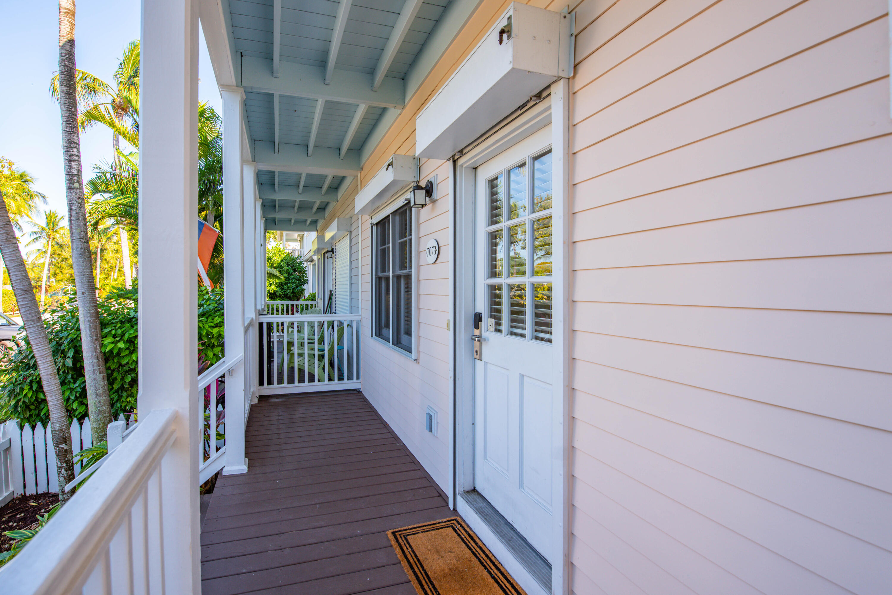 7073 Hawks Cay Boulevard Property Photo 9