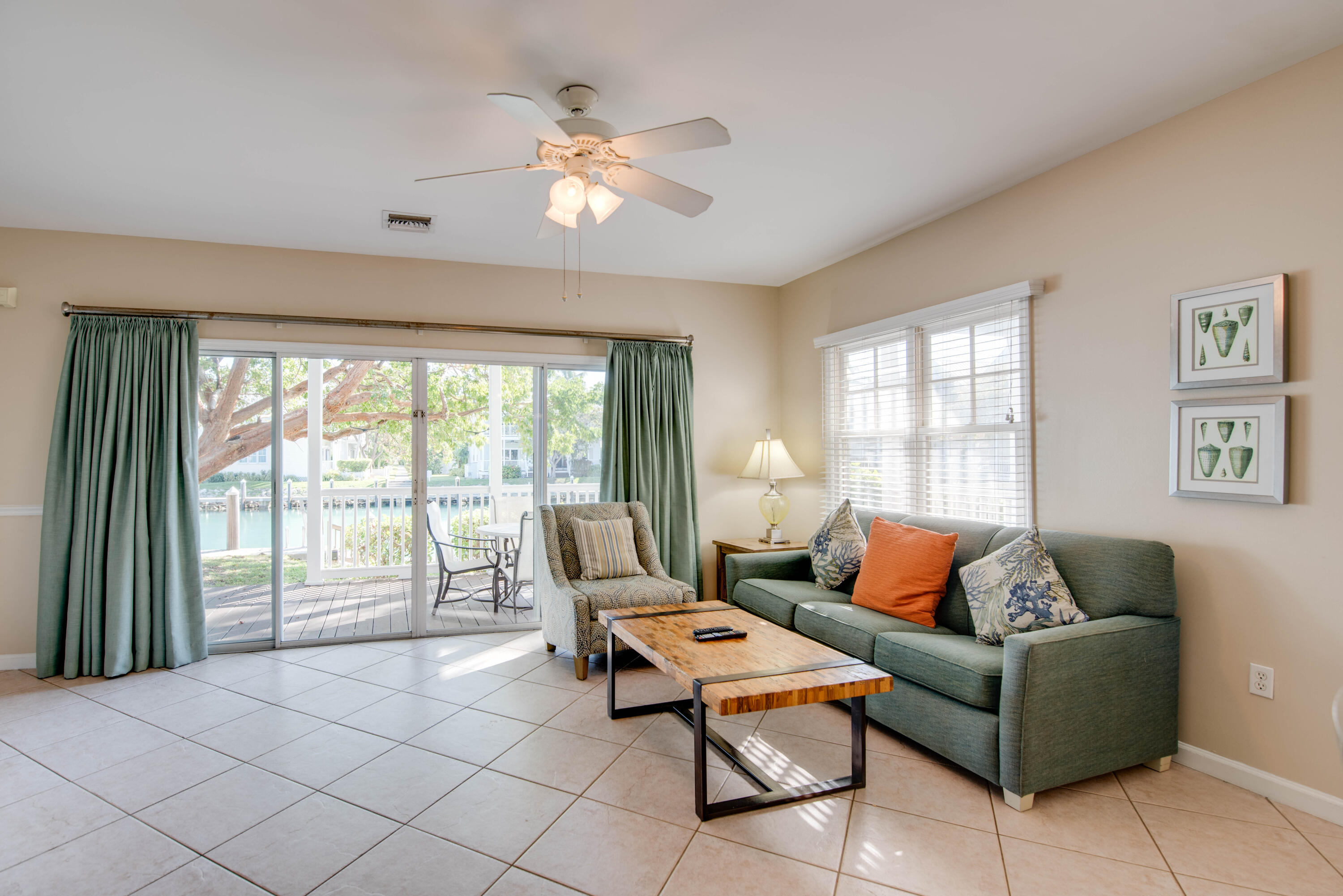 7073 Hawks Cay Boulevard Property Photo 15