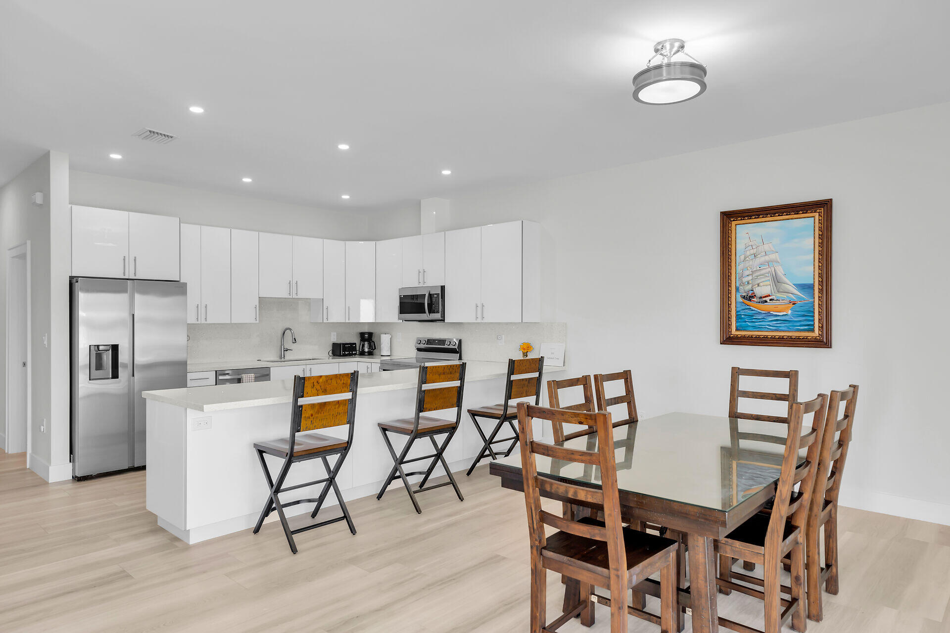 230 Sadowski Causeway Property Photo 4