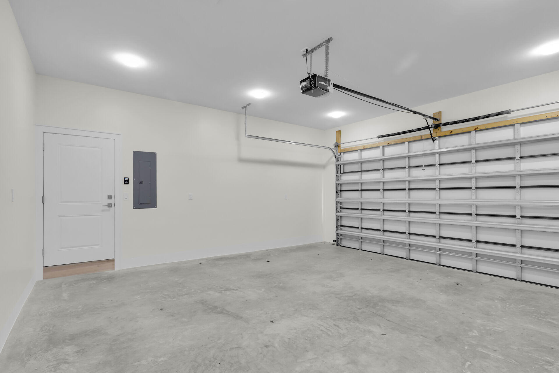 230 Sadowski Causeway Property Photo 31