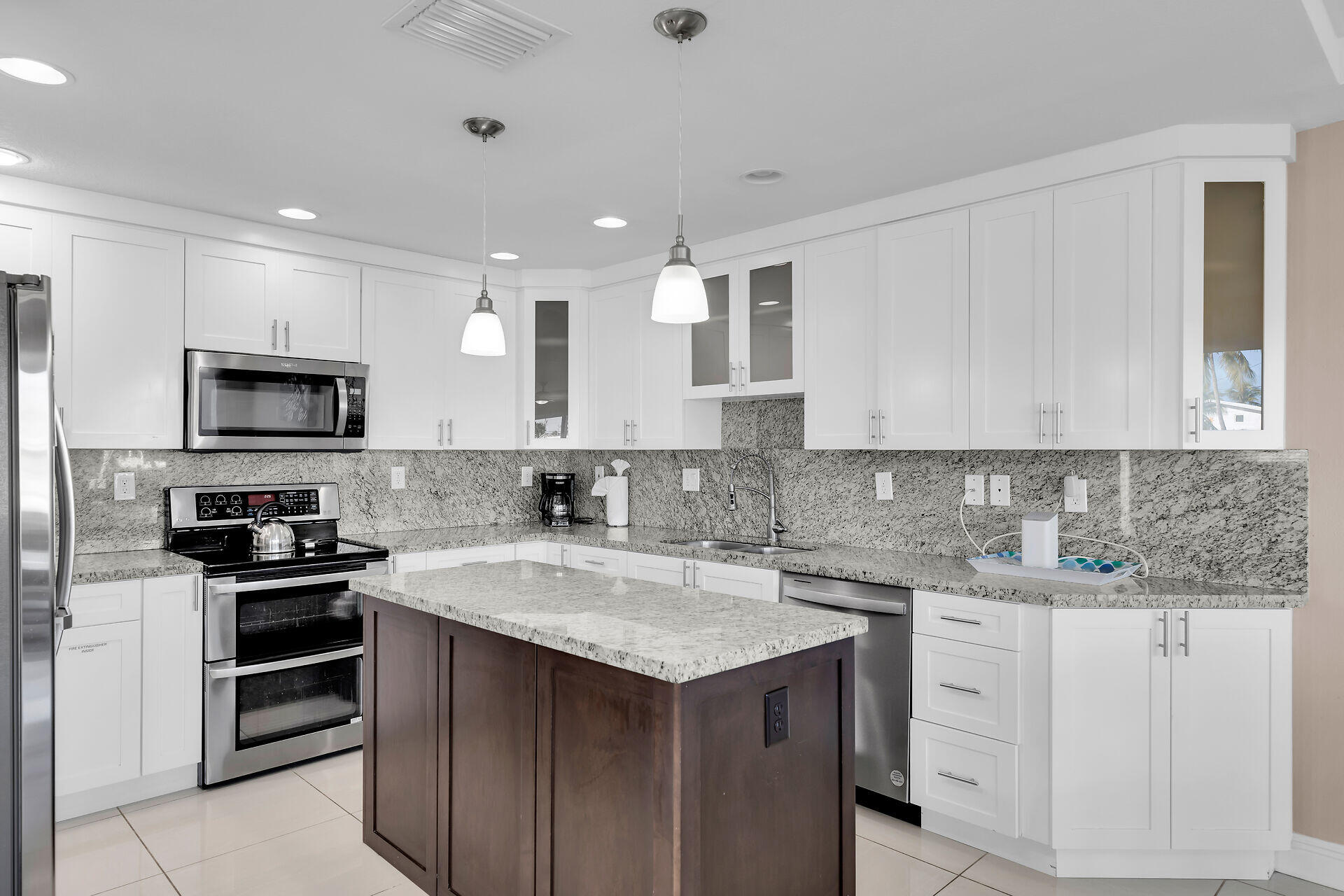 240 Sadowski Causeway Property Photo 7