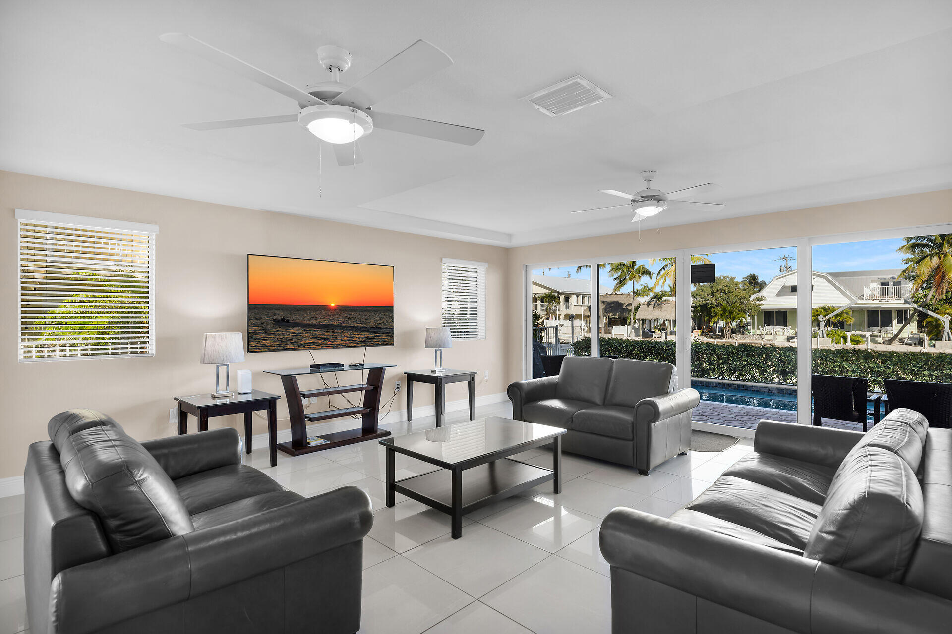 242 Sadowski Causeway Property Photo 2
