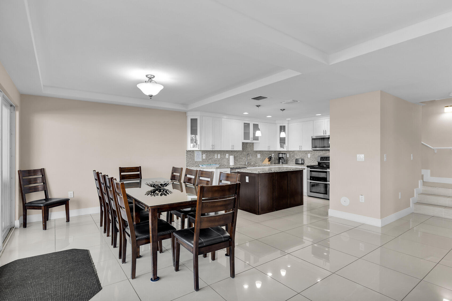 242 Sadowski Causeway Property Photo 6