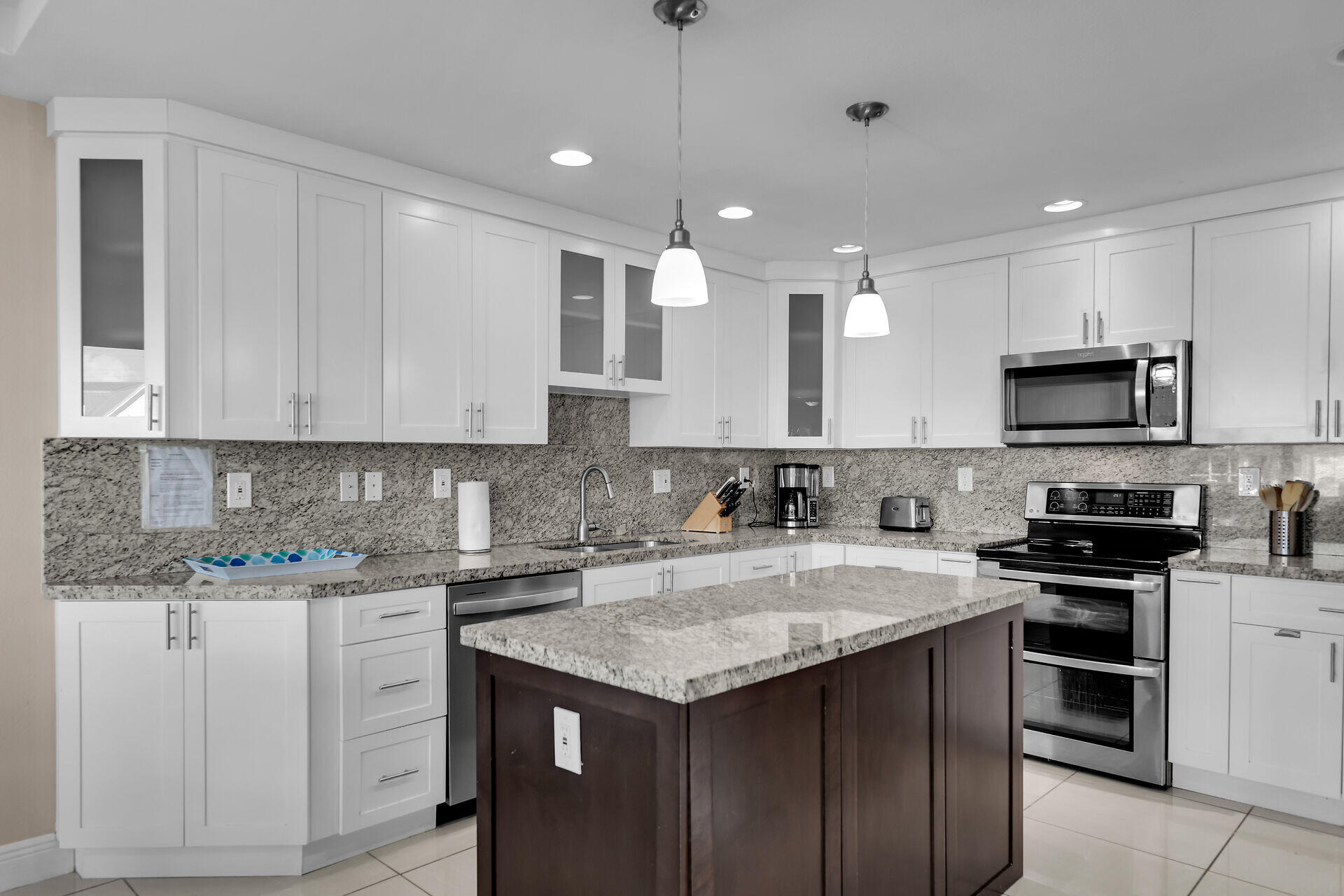242 Sadowski Causeway Property Photo 7