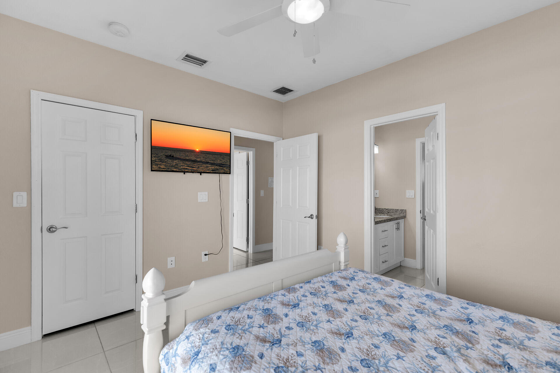 242 Sadowski Causeway Property Photo 18