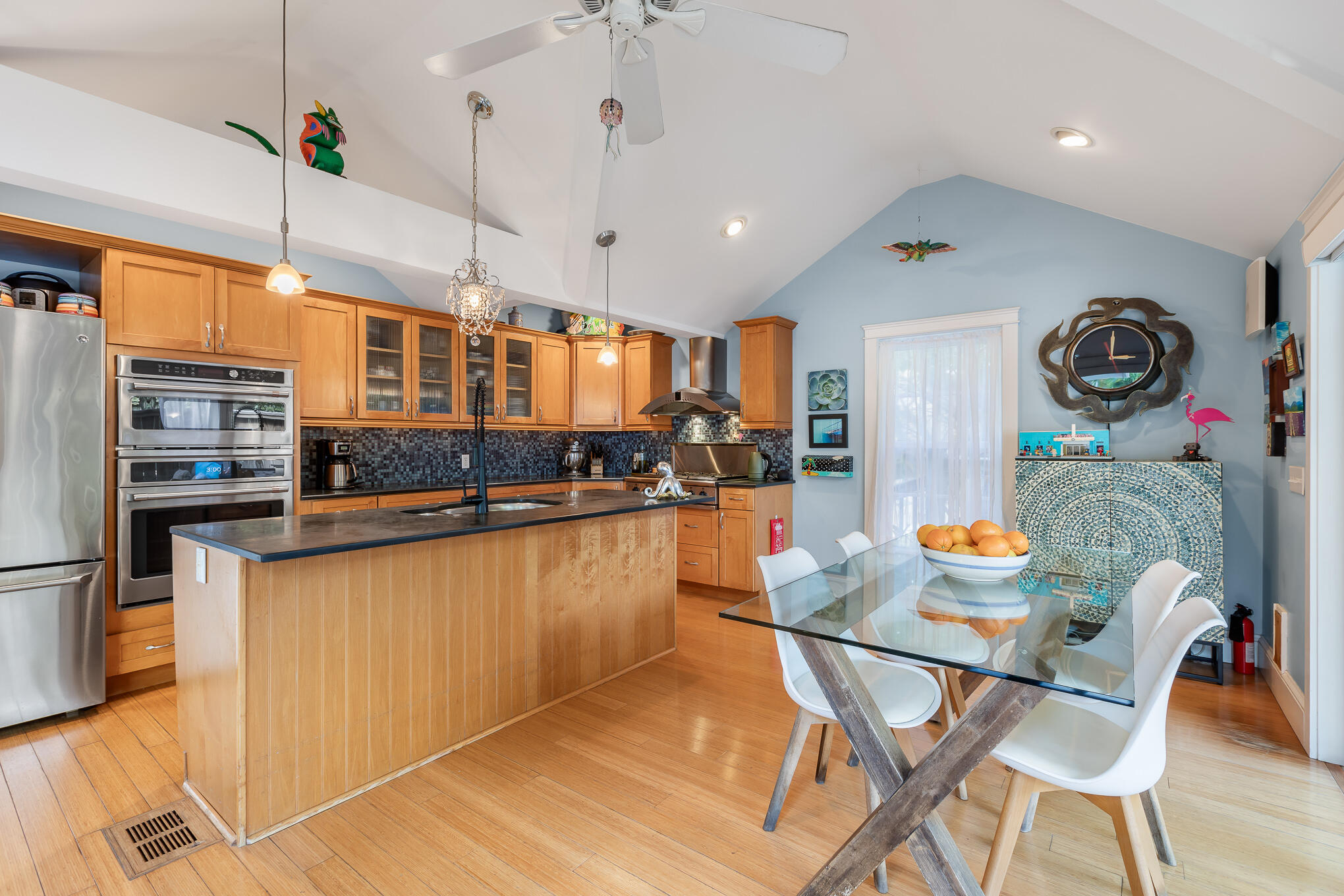 531 Frances Street Property Photo 15
