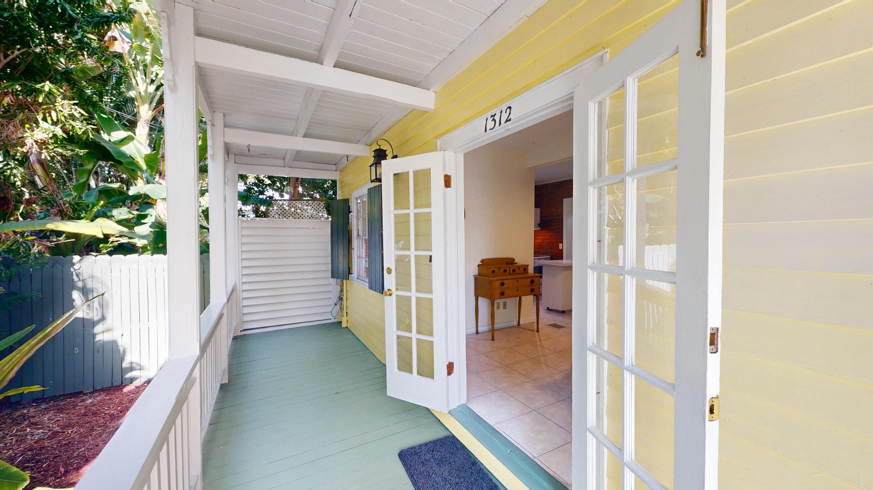 1312 Catherine Street Property Photo 3