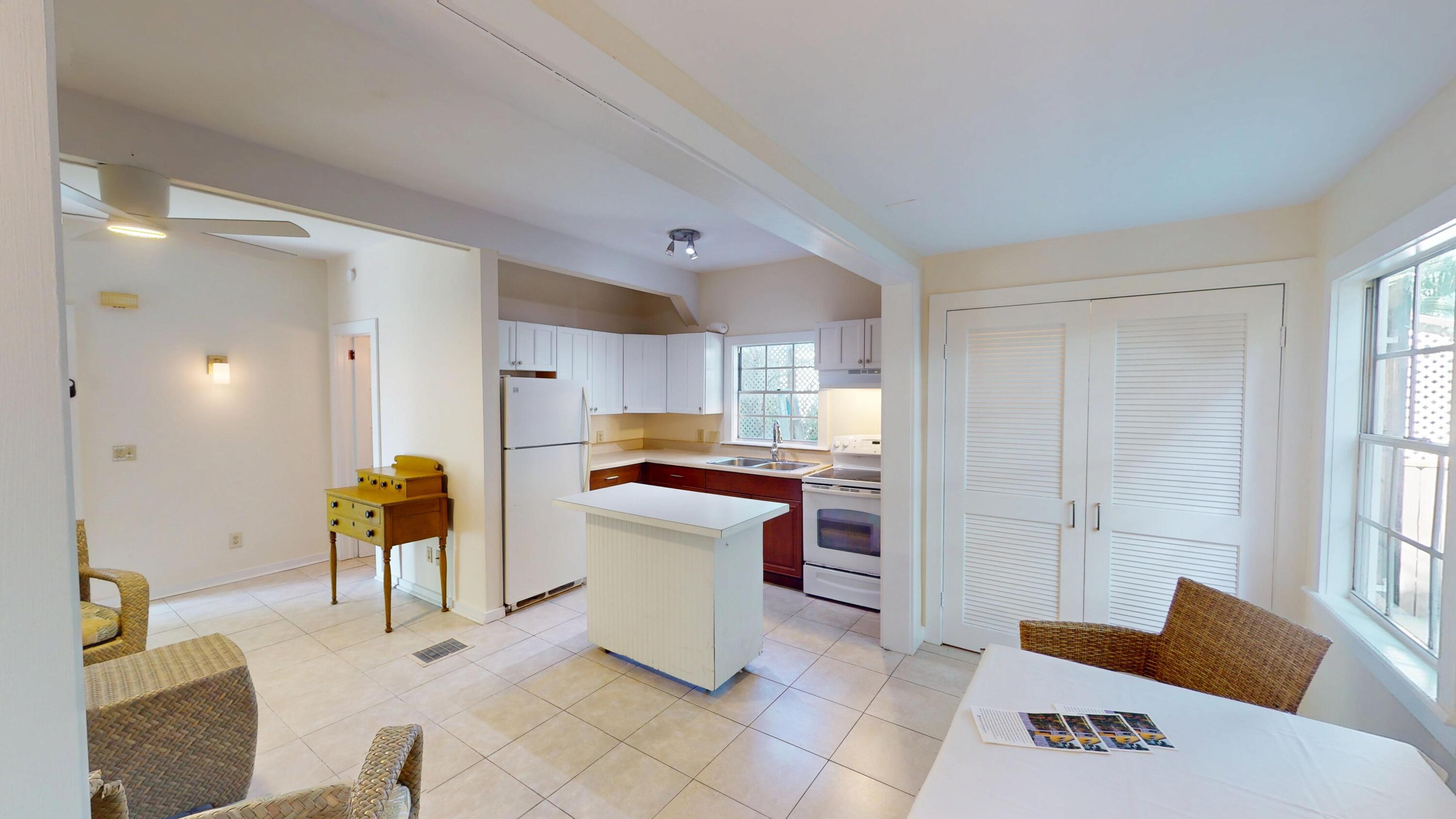 1312 Catherine Street Property Photo 6