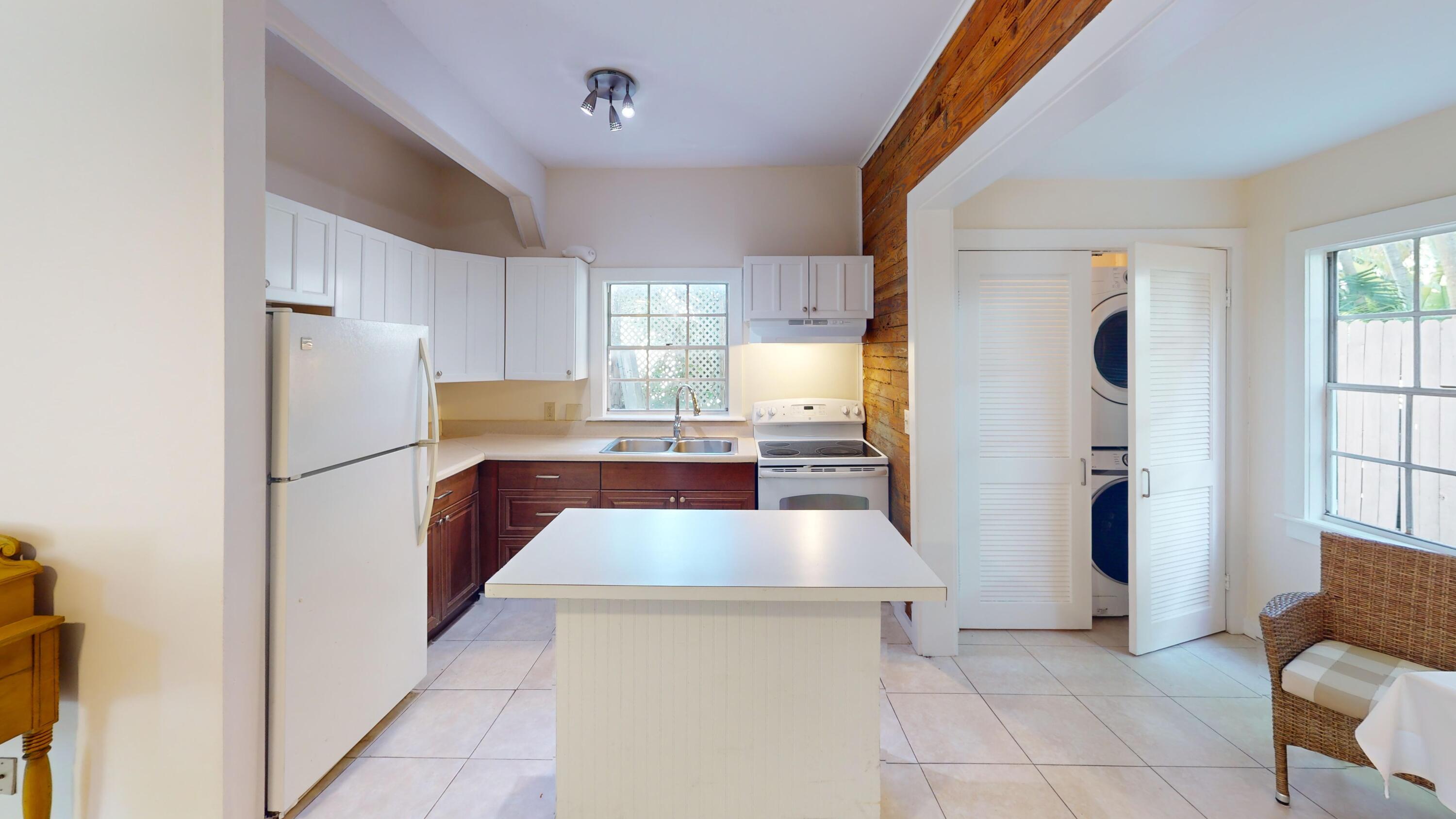 1312 Catherine Street Property Photo 7