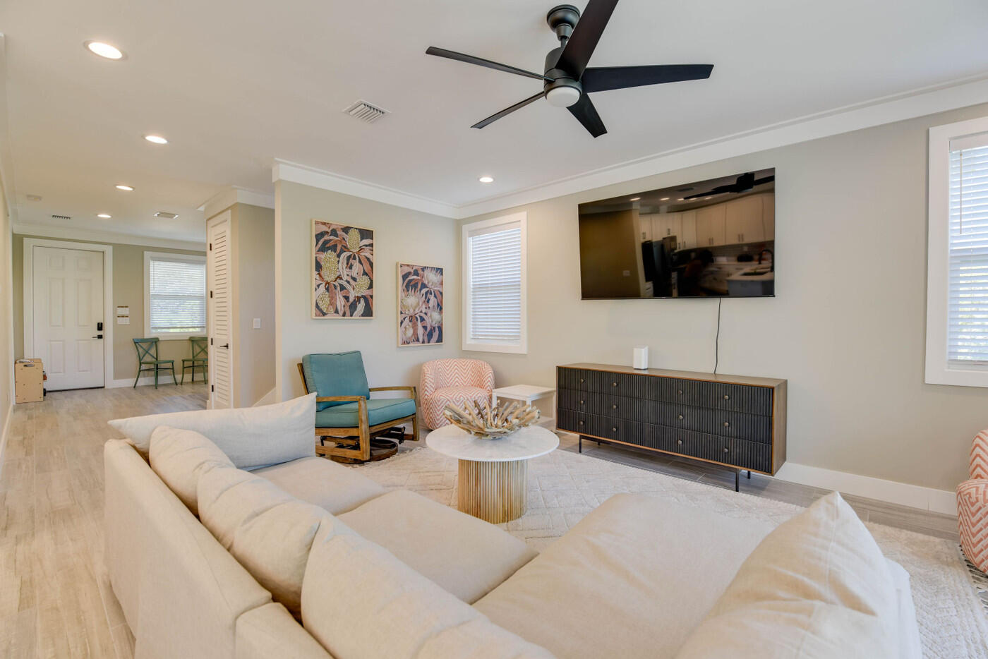 1730 United Street Property Photo 7