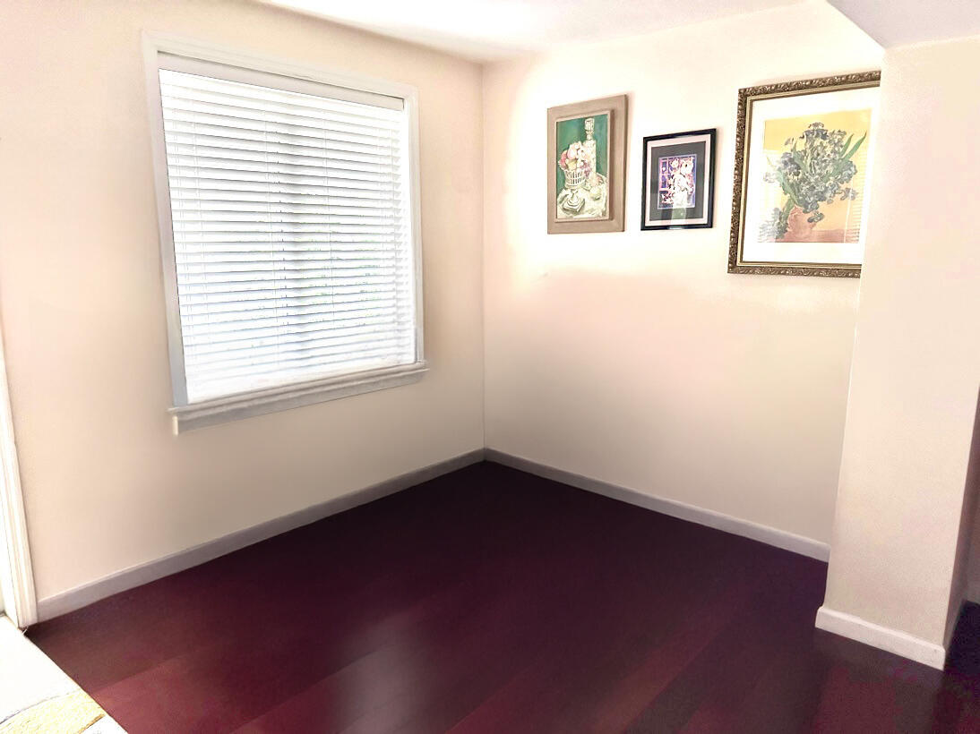 150 List Street Property Photo 10