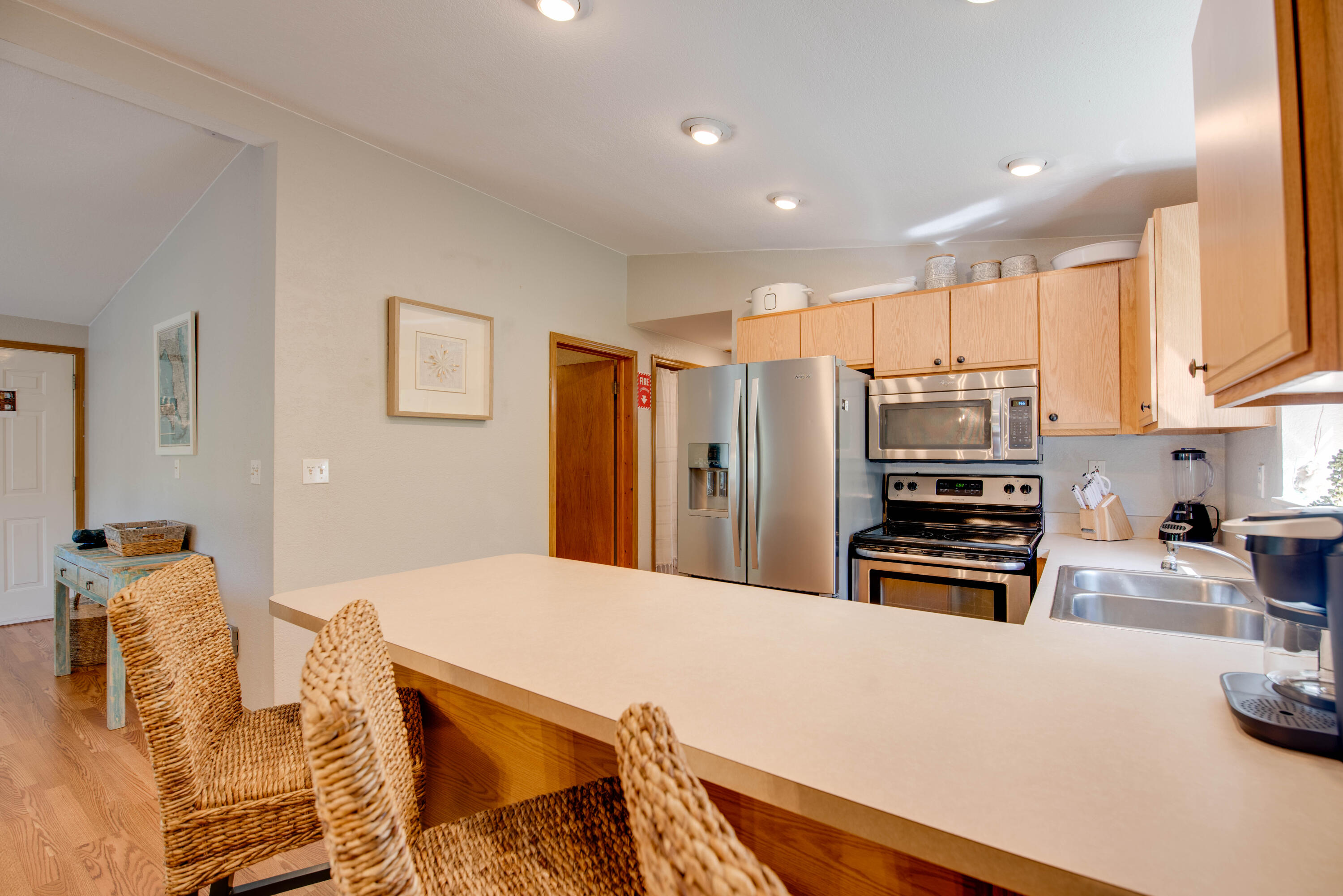 350 Cocoanut Avenue Property Photo 12