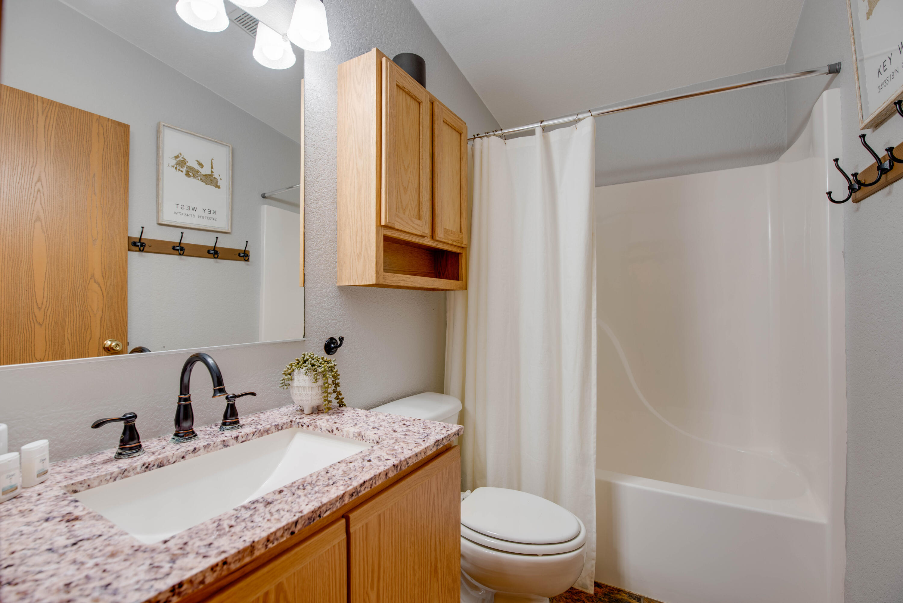 350 Cocoanut Avenue Property Photo 15