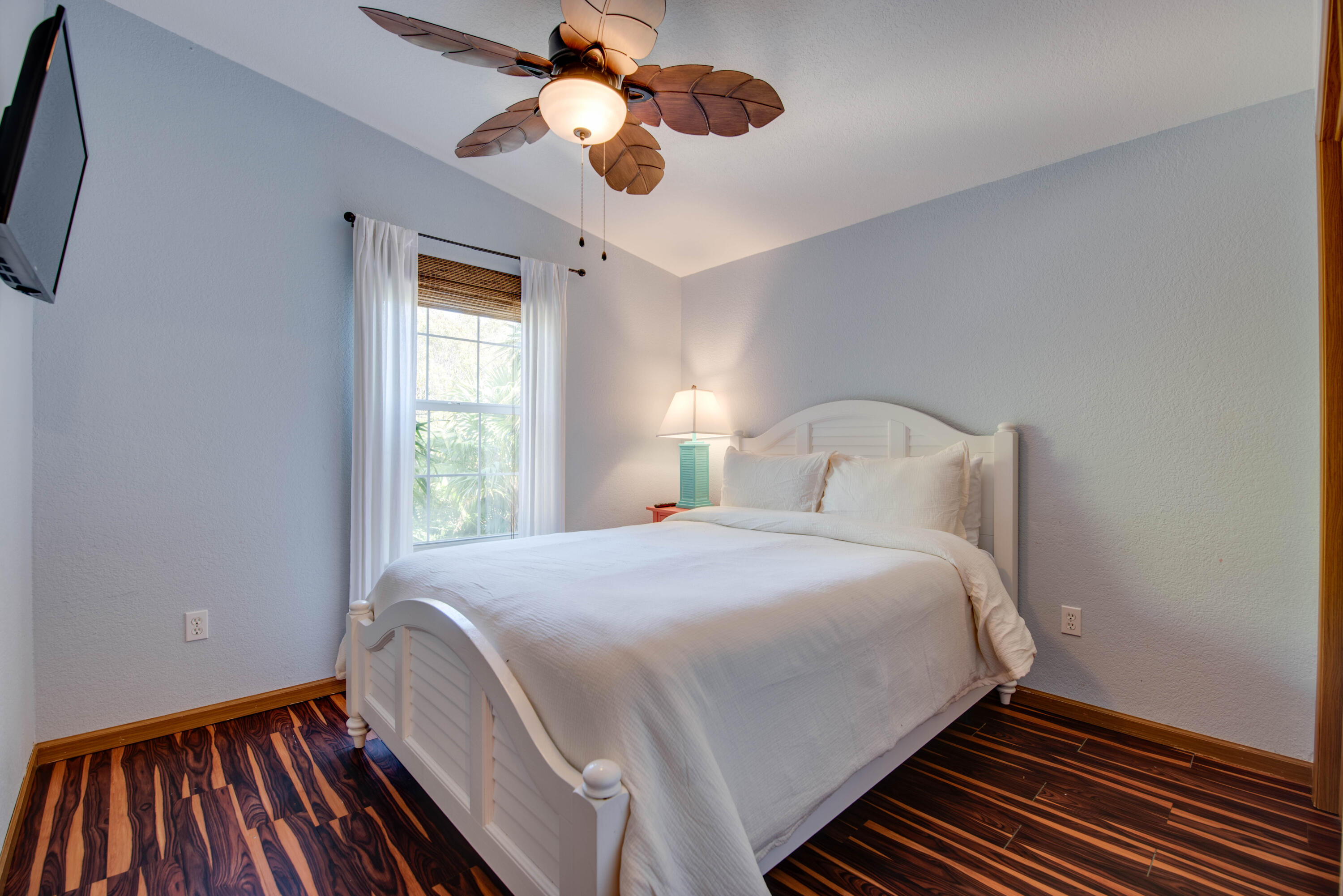 350 Cocoanut Avenue Property Photo 16