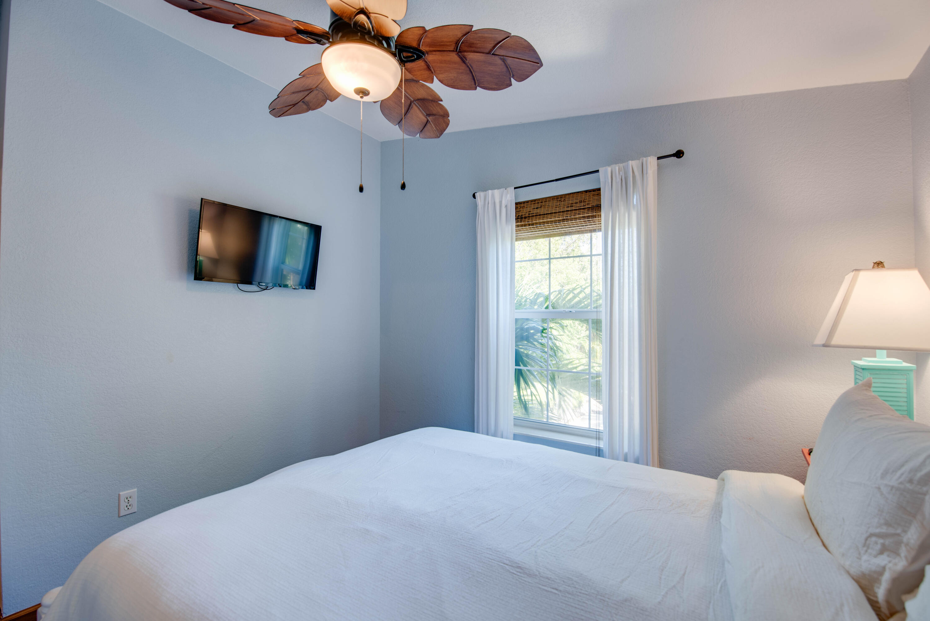 350 Cocoanut Avenue Property Photo 17