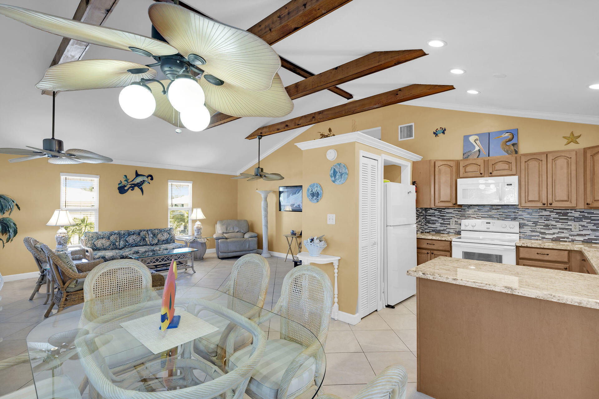 29374 Saratoga Avenue Property Photo 8