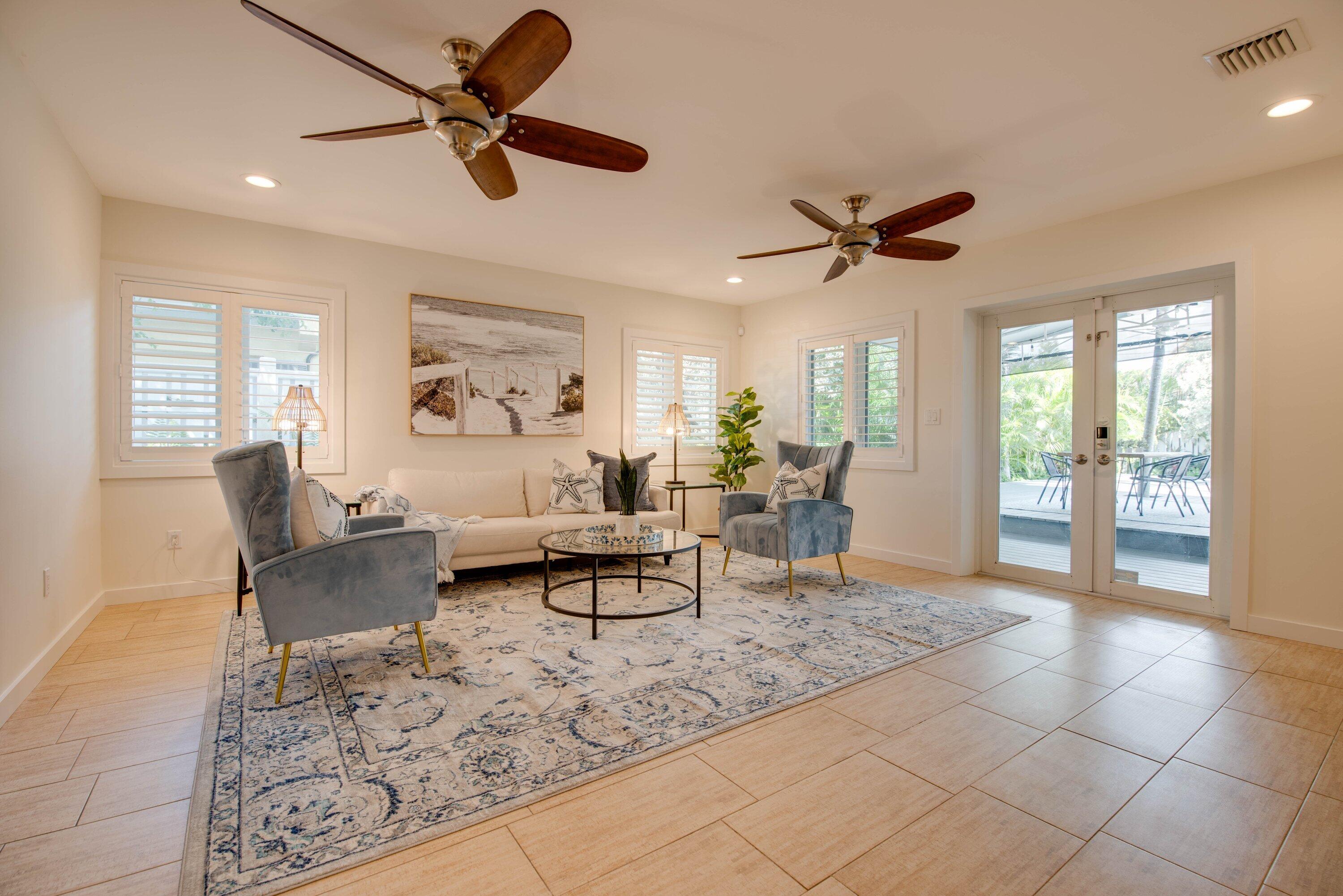 3359 Riviera Drive Property Photo 5