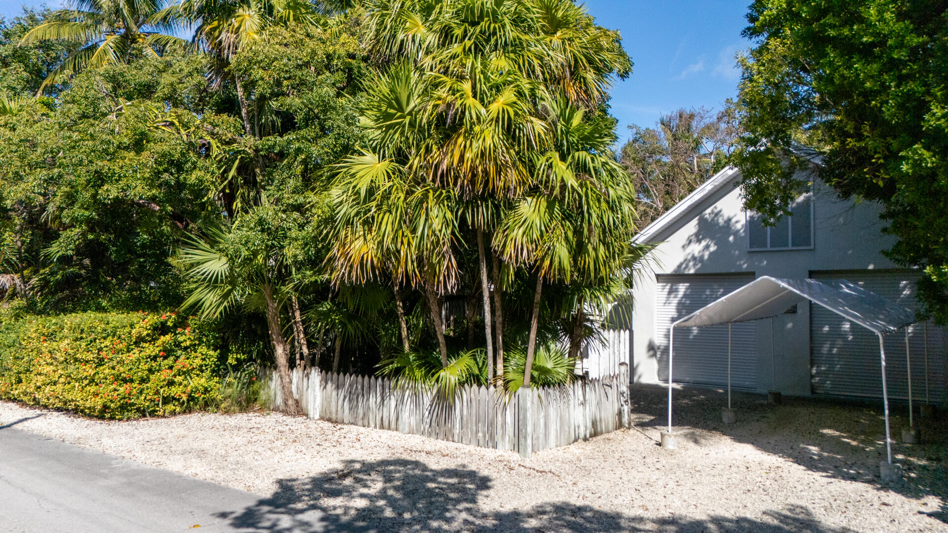 209 Matecumbe Avenue Property Photo 2