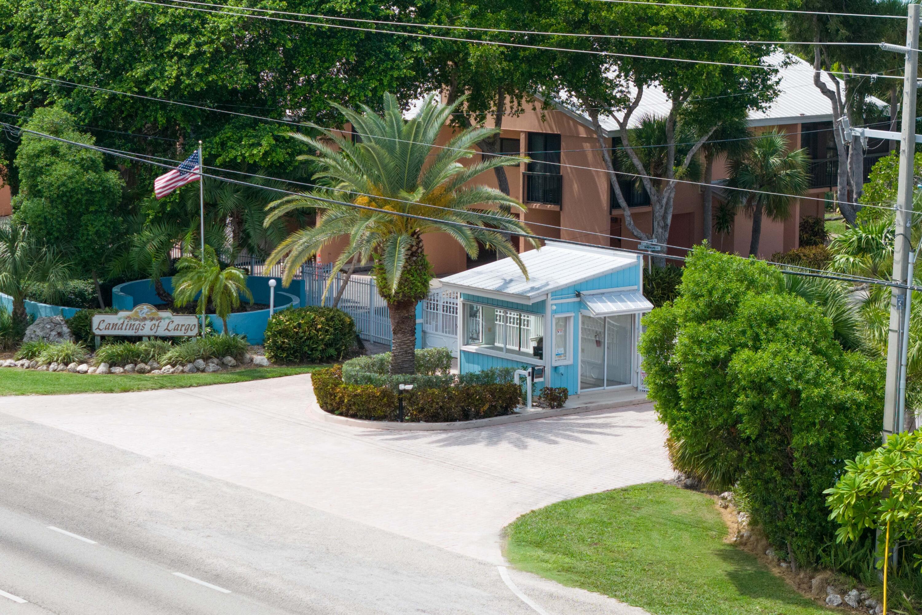 9832 Leeward Avenue Property Photo 33