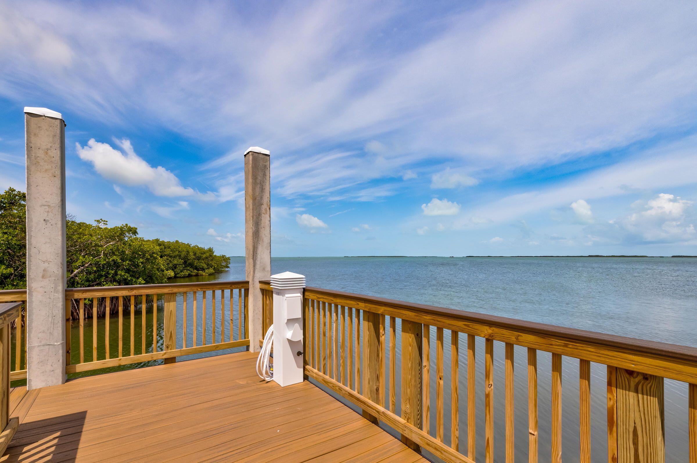 9832 Leeward Avenue Property Photo 38