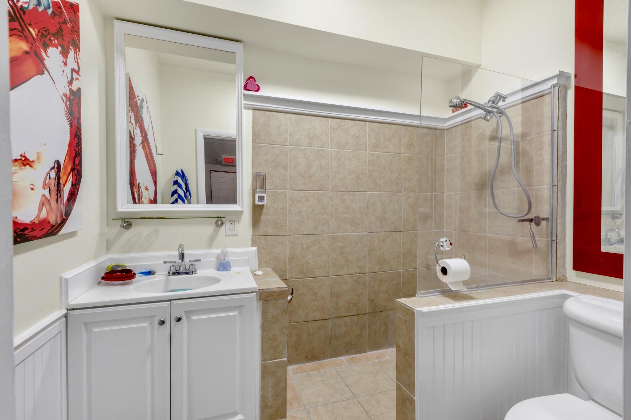 1012 Truman Avenue, 6 Property Photo 3